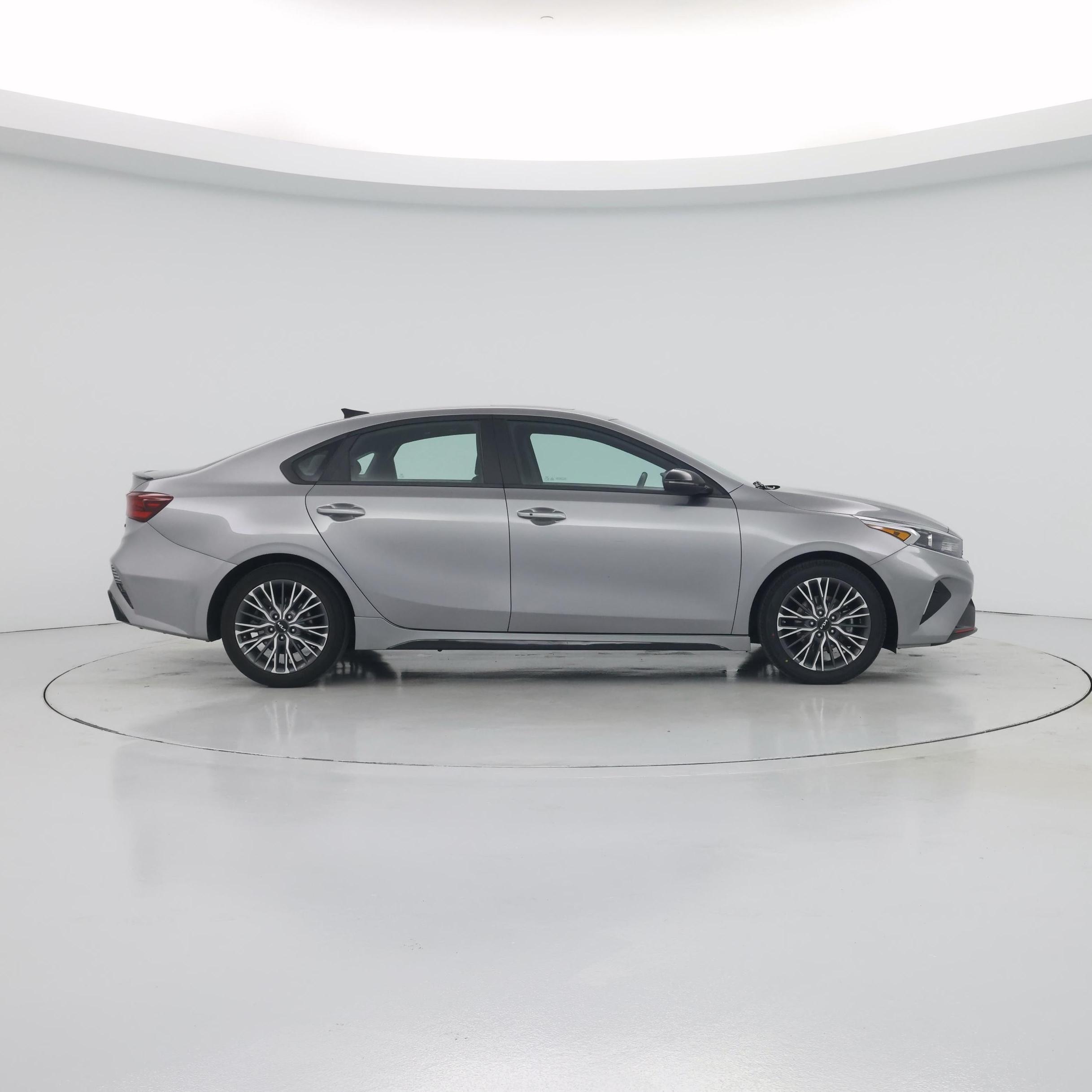 Thumbnail: 2024 Kia Forte - 7