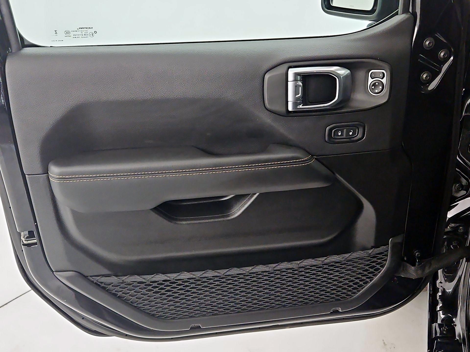 Thumbnail: 2025 Jeep Wrangler - 12