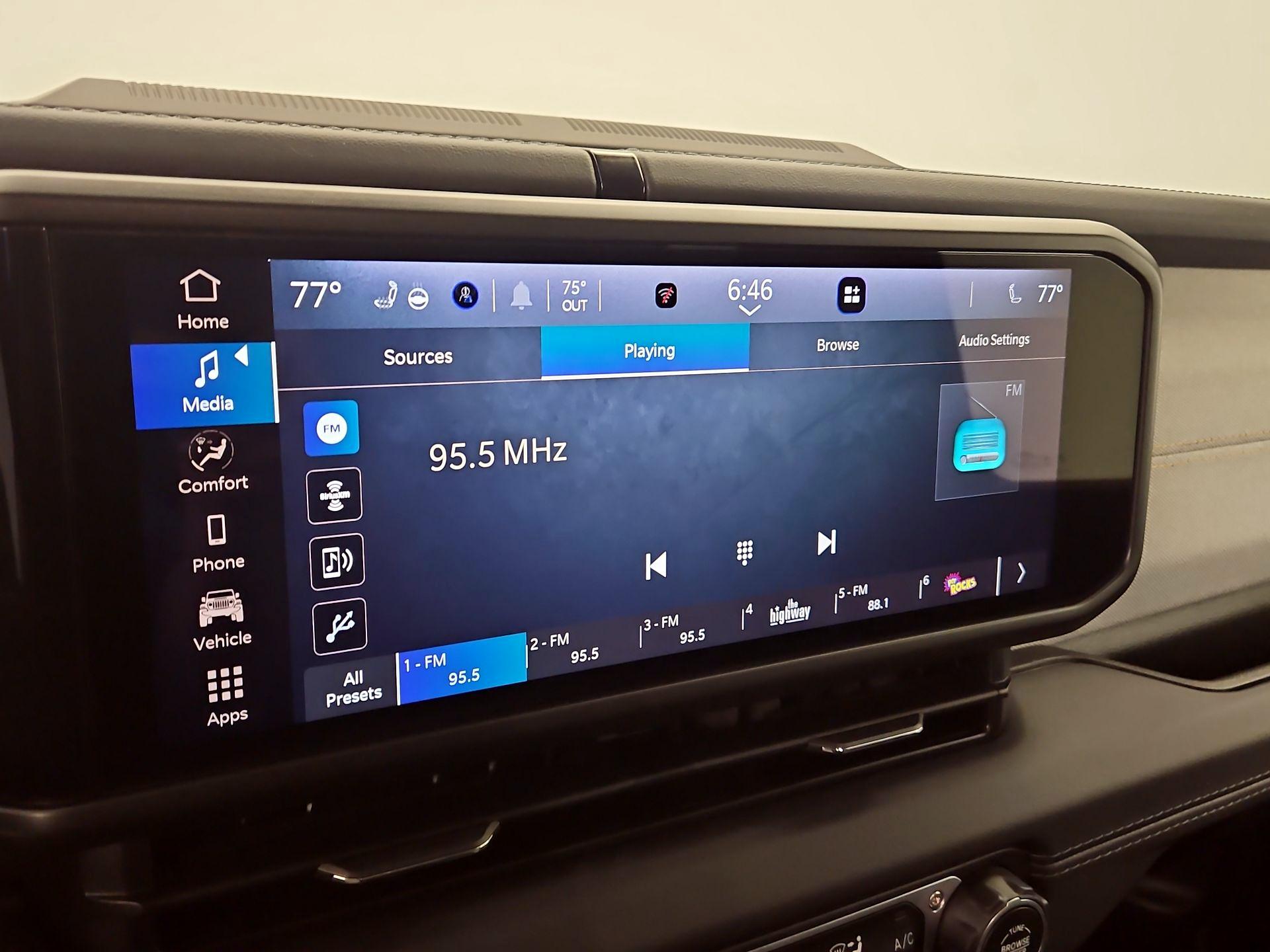 Thumbnail: 2025 Jeep Wrangler - 15