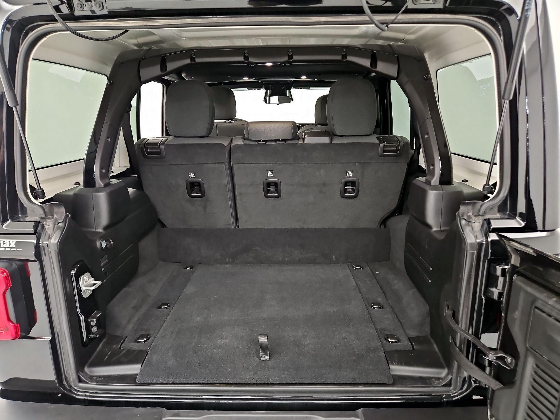 Thumbnail: 2025 Jeep Wrangler - 20