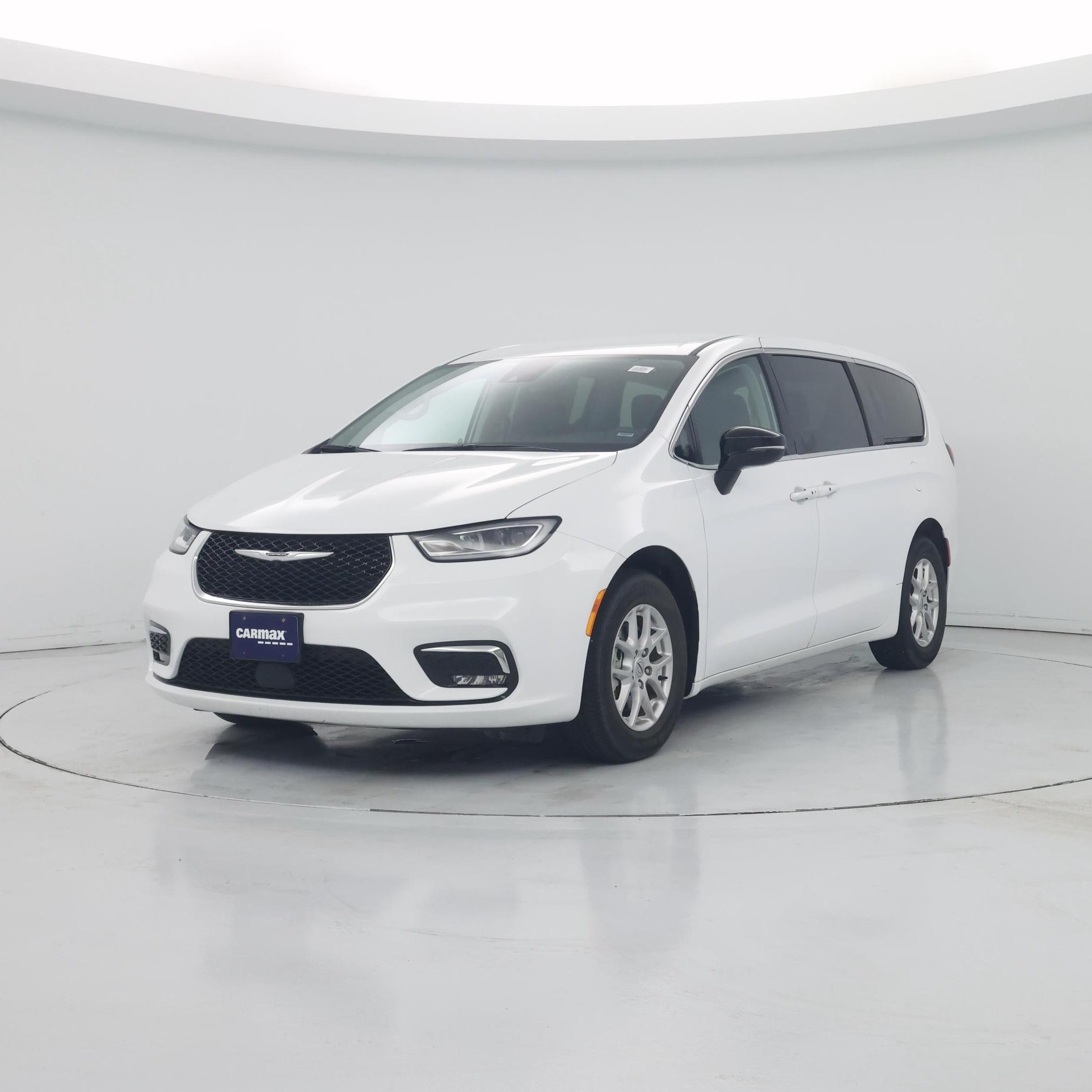 Thumbnail: 2024 Chrysler Pacifica - 4