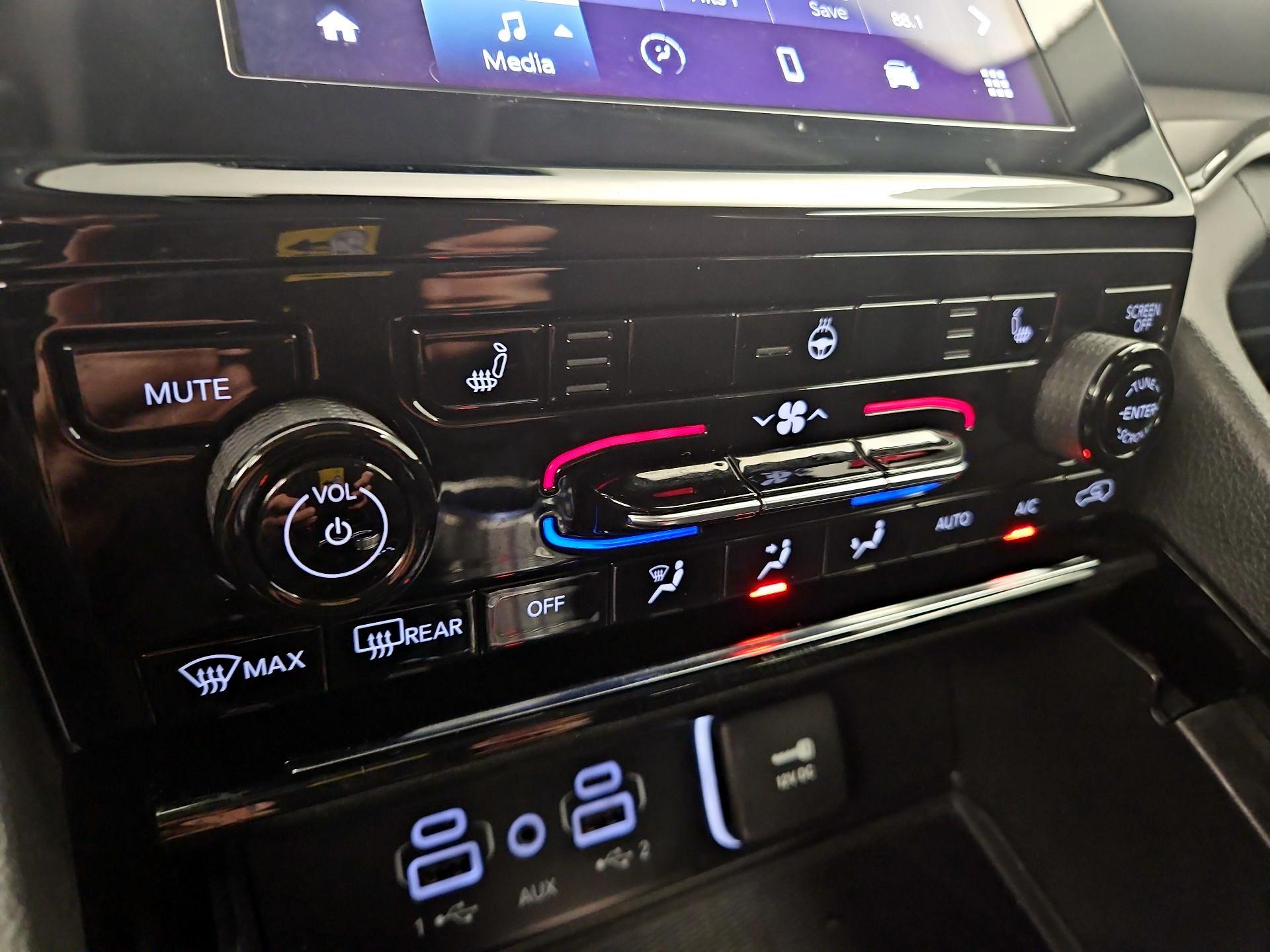 Thumbnail: 2023 Jeep Grand Cherokee - 16