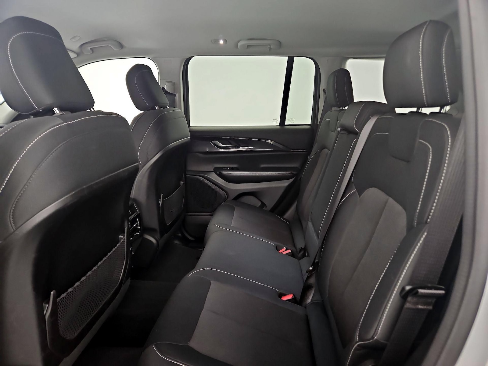 2023 Jeep Grand Cherokee Laredo - Photo 20