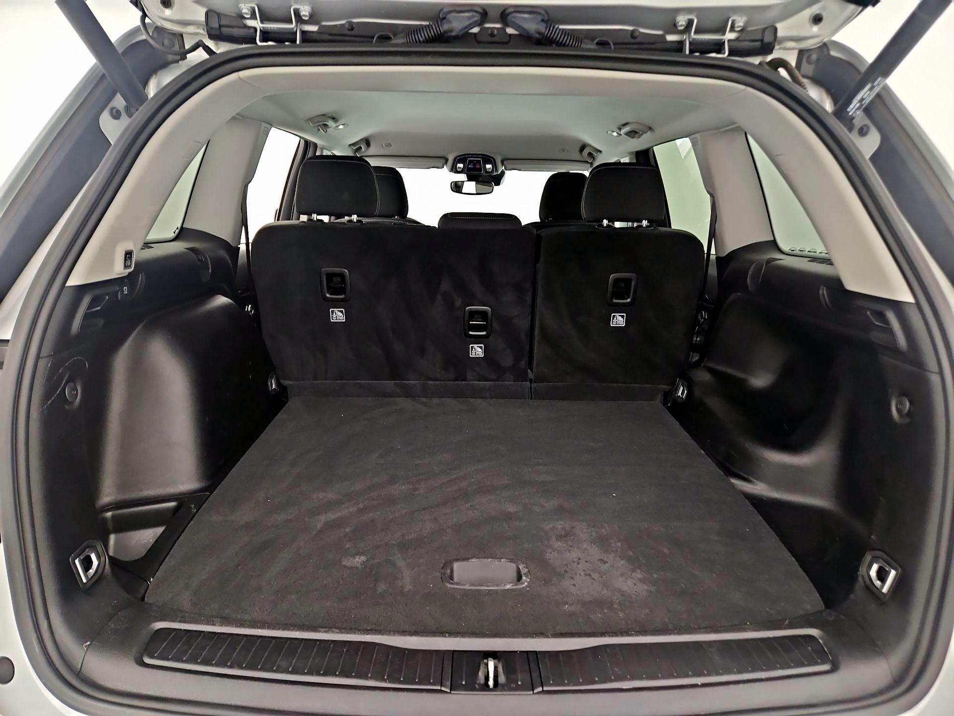 Thumbnail: 2023 Jeep Grand Cherokee - 20