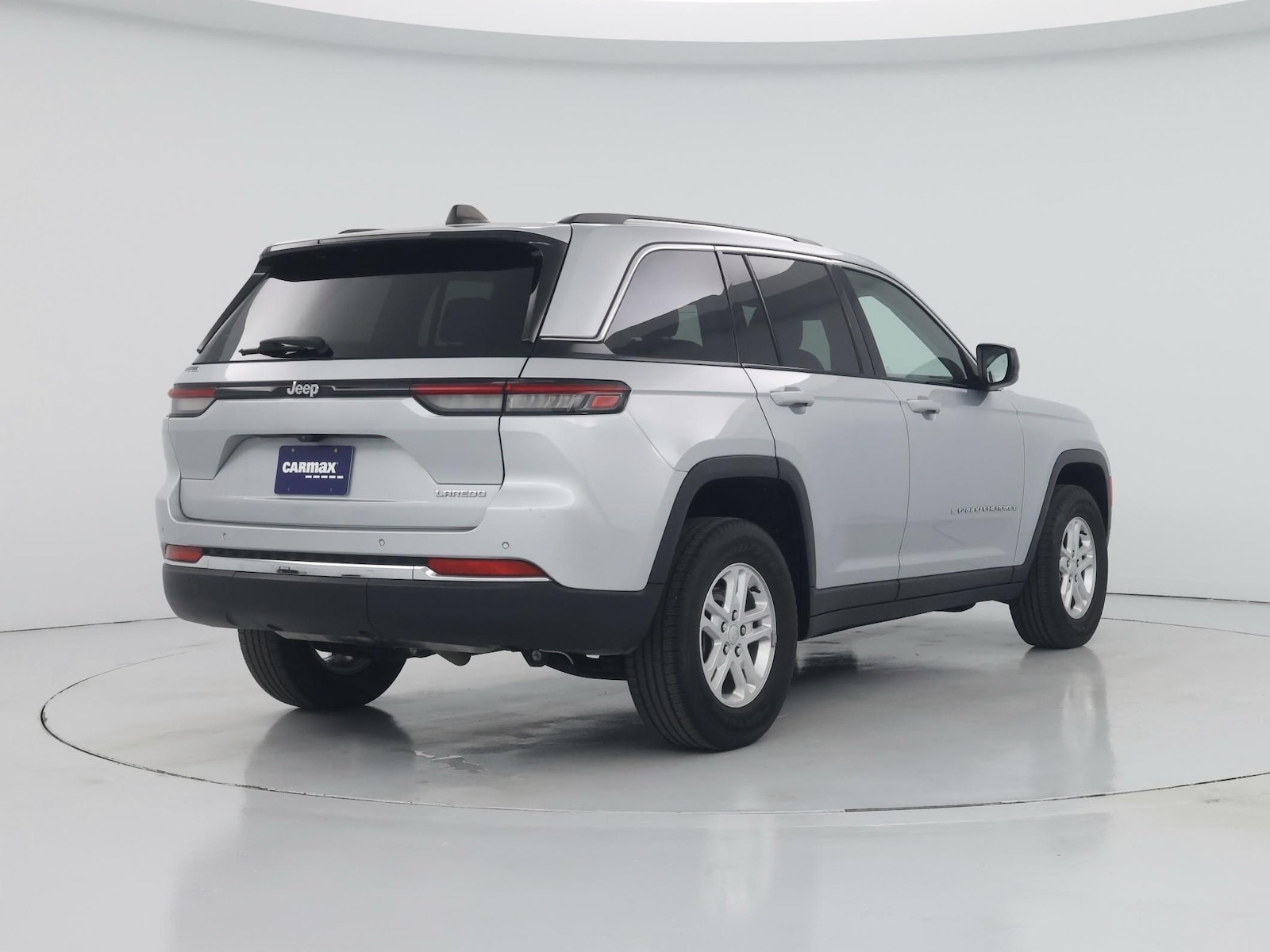 2023 Jeep Grand Cherokee Laredo - Photo 9