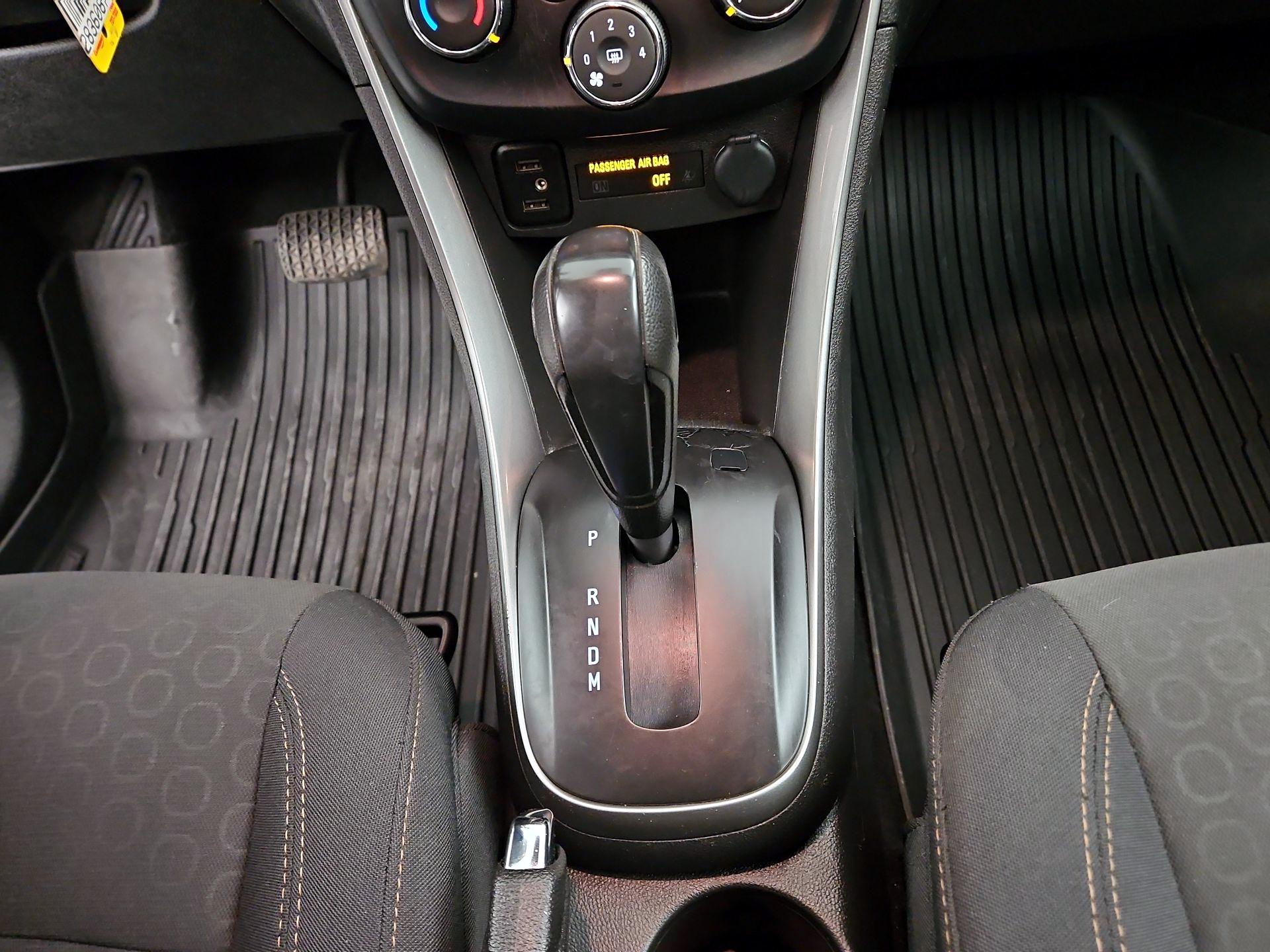 Thumbnail: 2020 Chevrolet Trax - 17