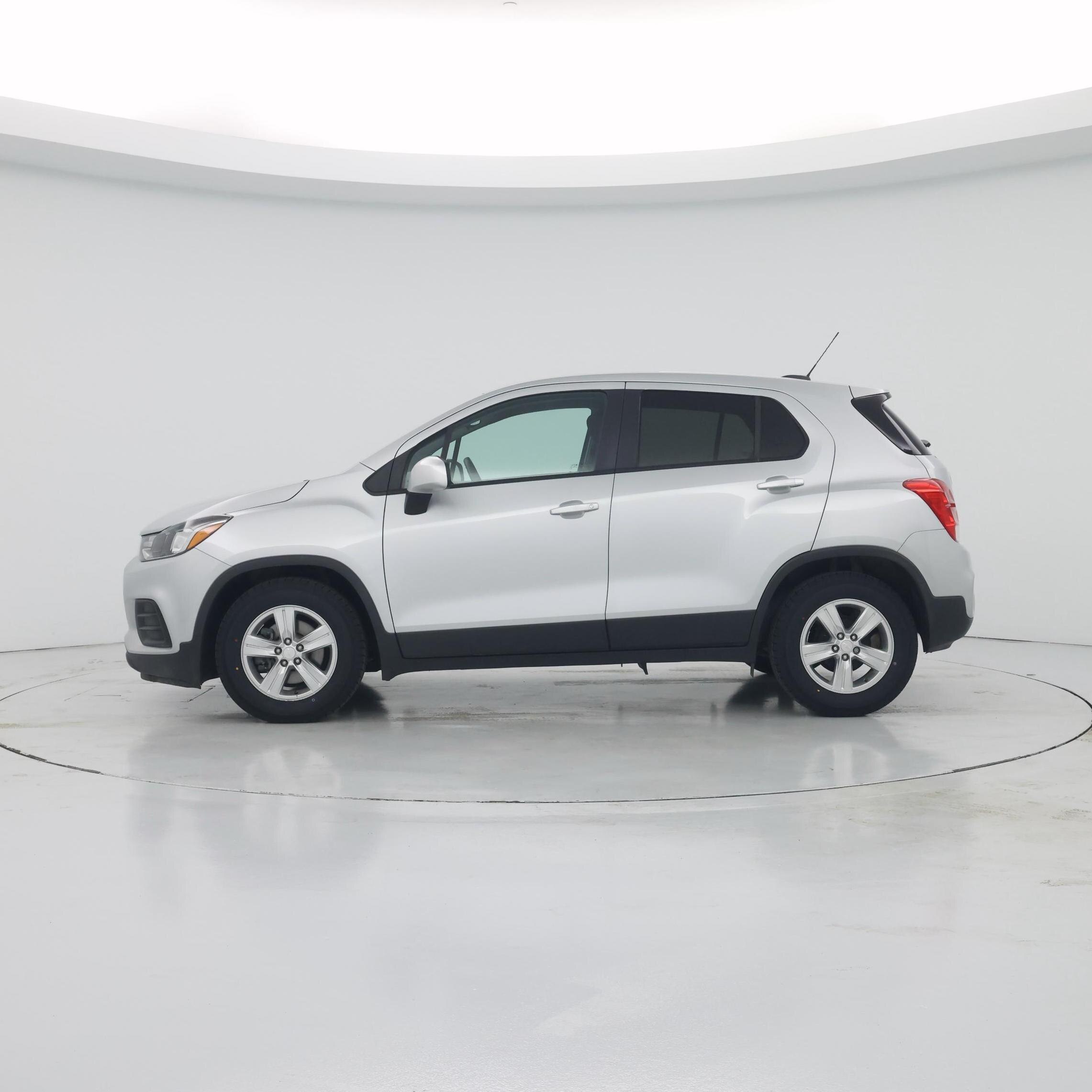 Thumbnail: 2020 Chevrolet Trax - 3