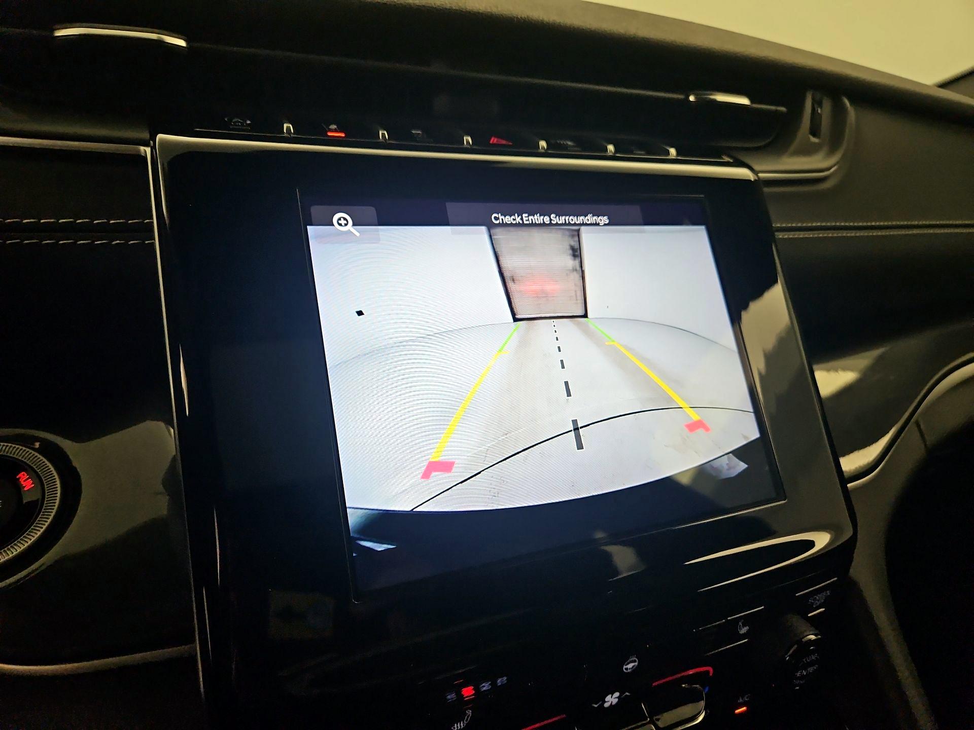 Thumbnail: 2023 Jeep Grand Cherokee - 14