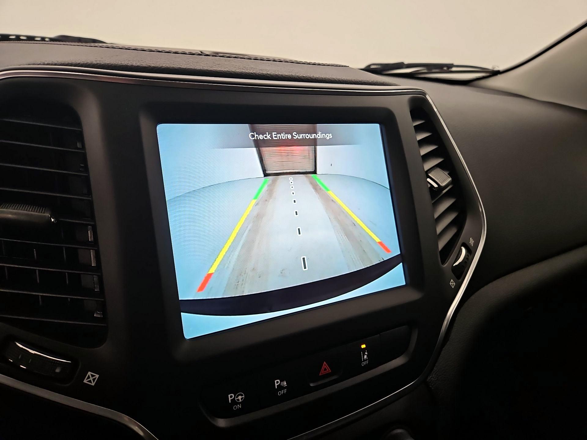 Thumbnail: 2023 Jeep Cherokee - 15