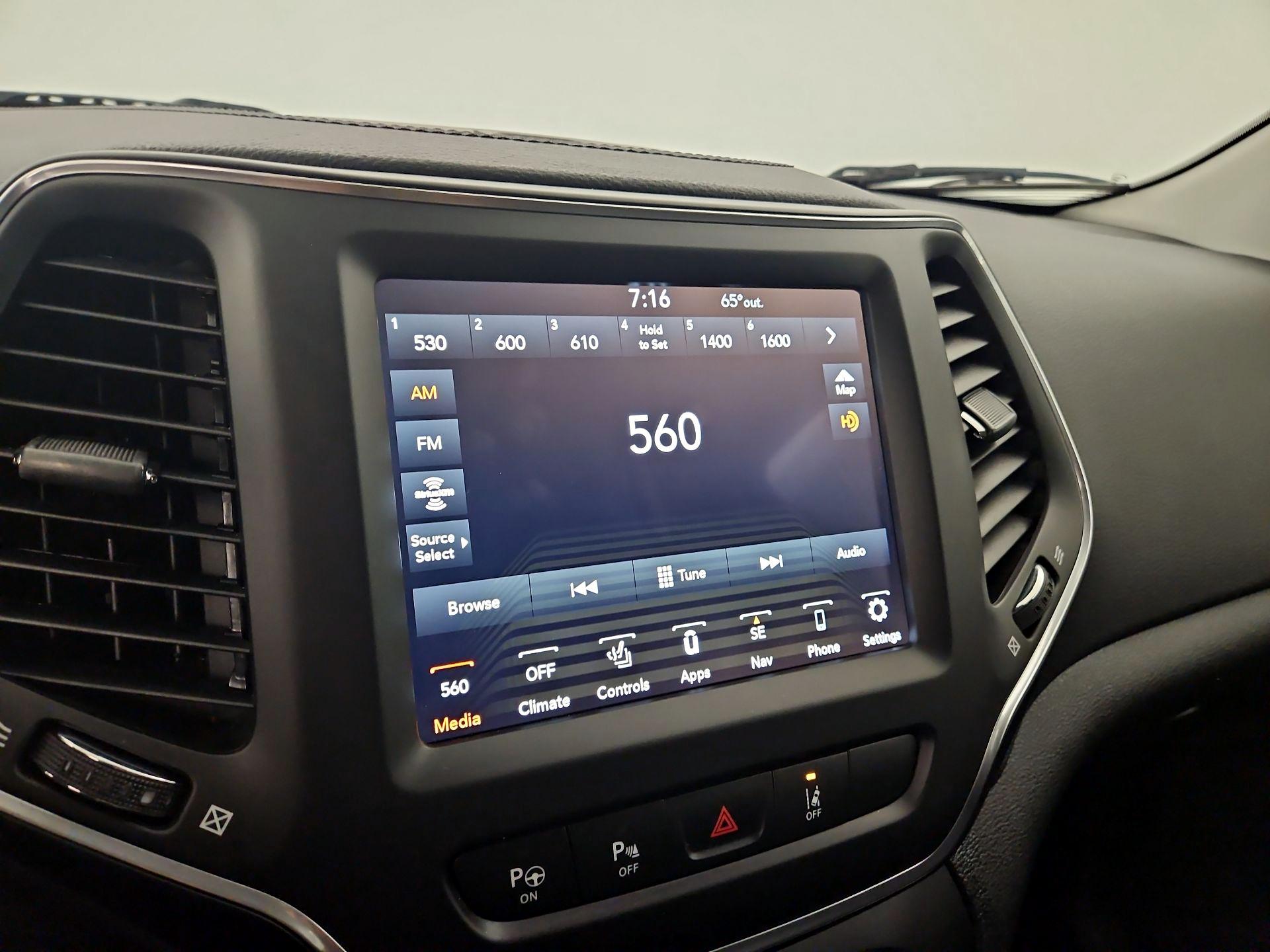 Thumbnail: 2023 Jeep Cherokee - 16