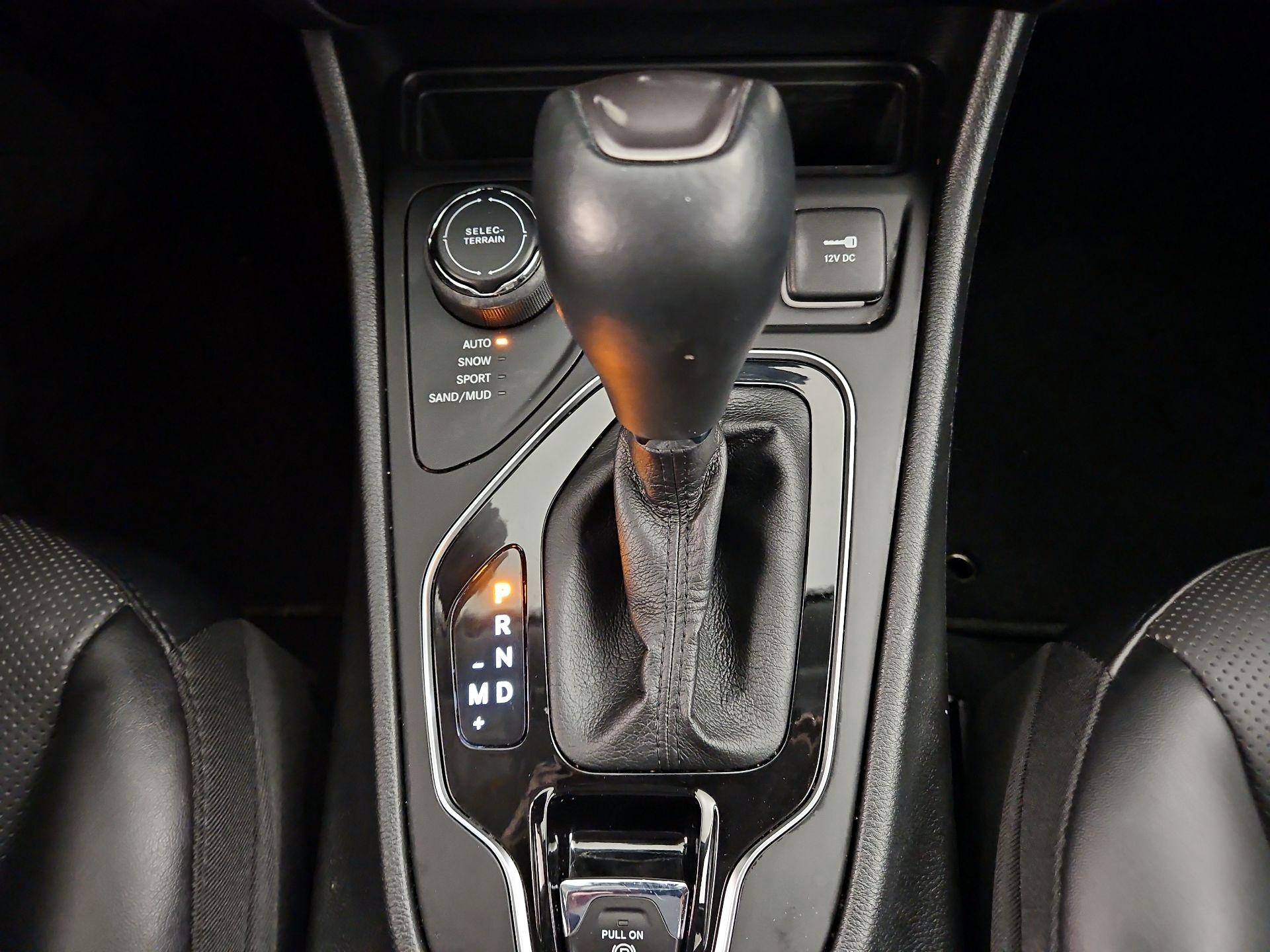 Thumbnail: 2023 Jeep Cherokee - 18