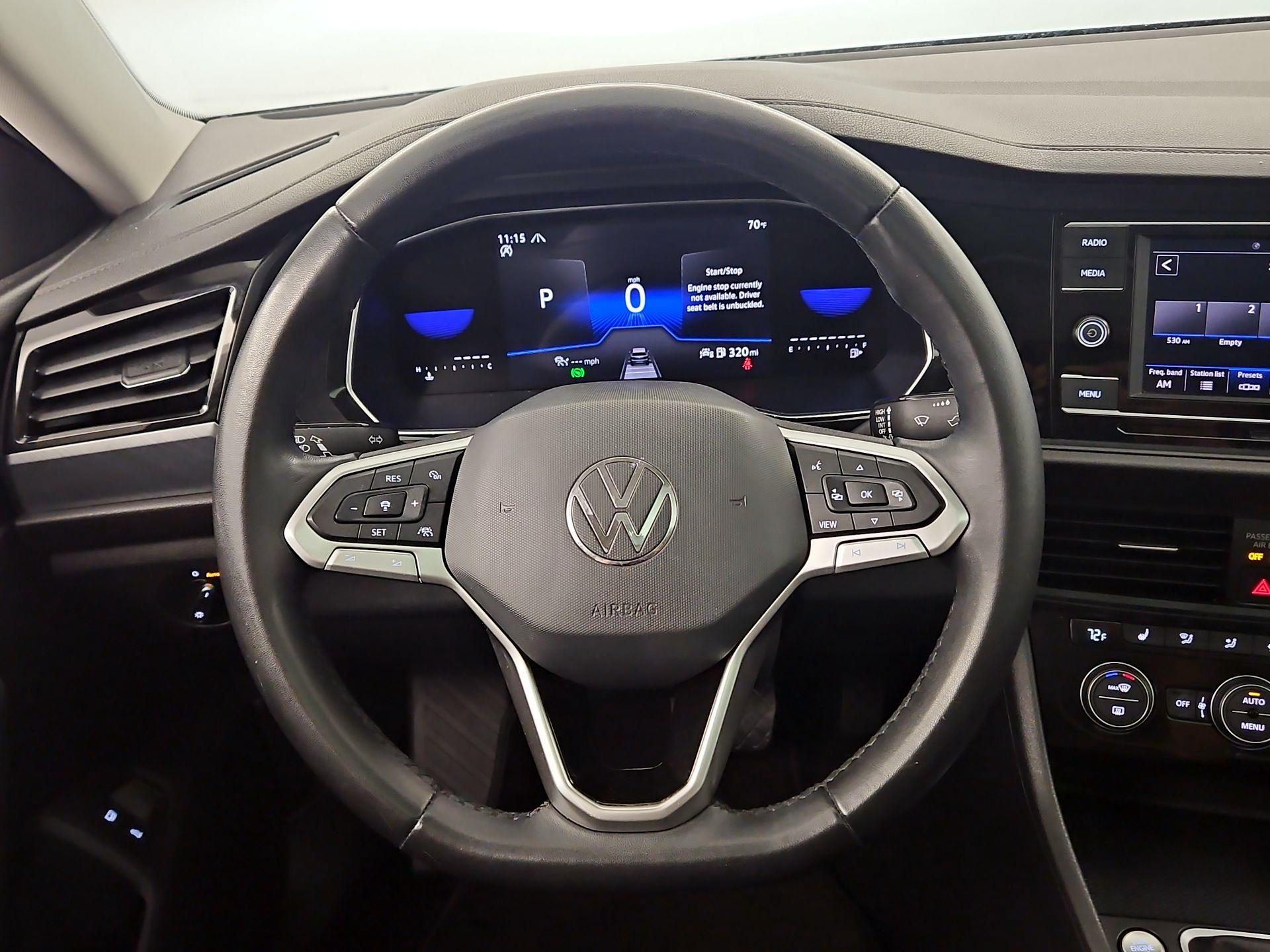 Thumbnail: 2023 Volkswagen Jetta - 10