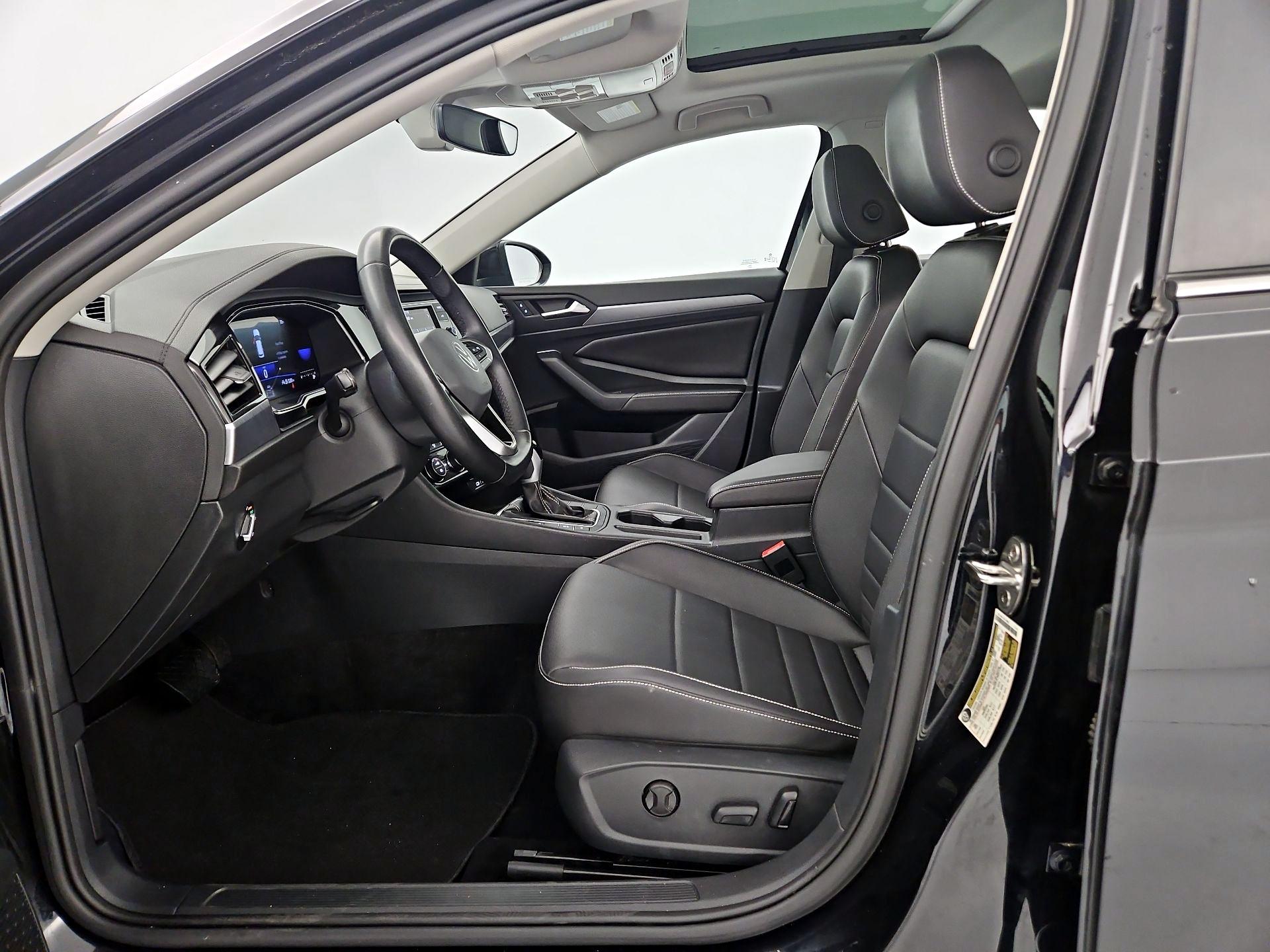 Thumbnail: 2023 Volkswagen Jetta - 11