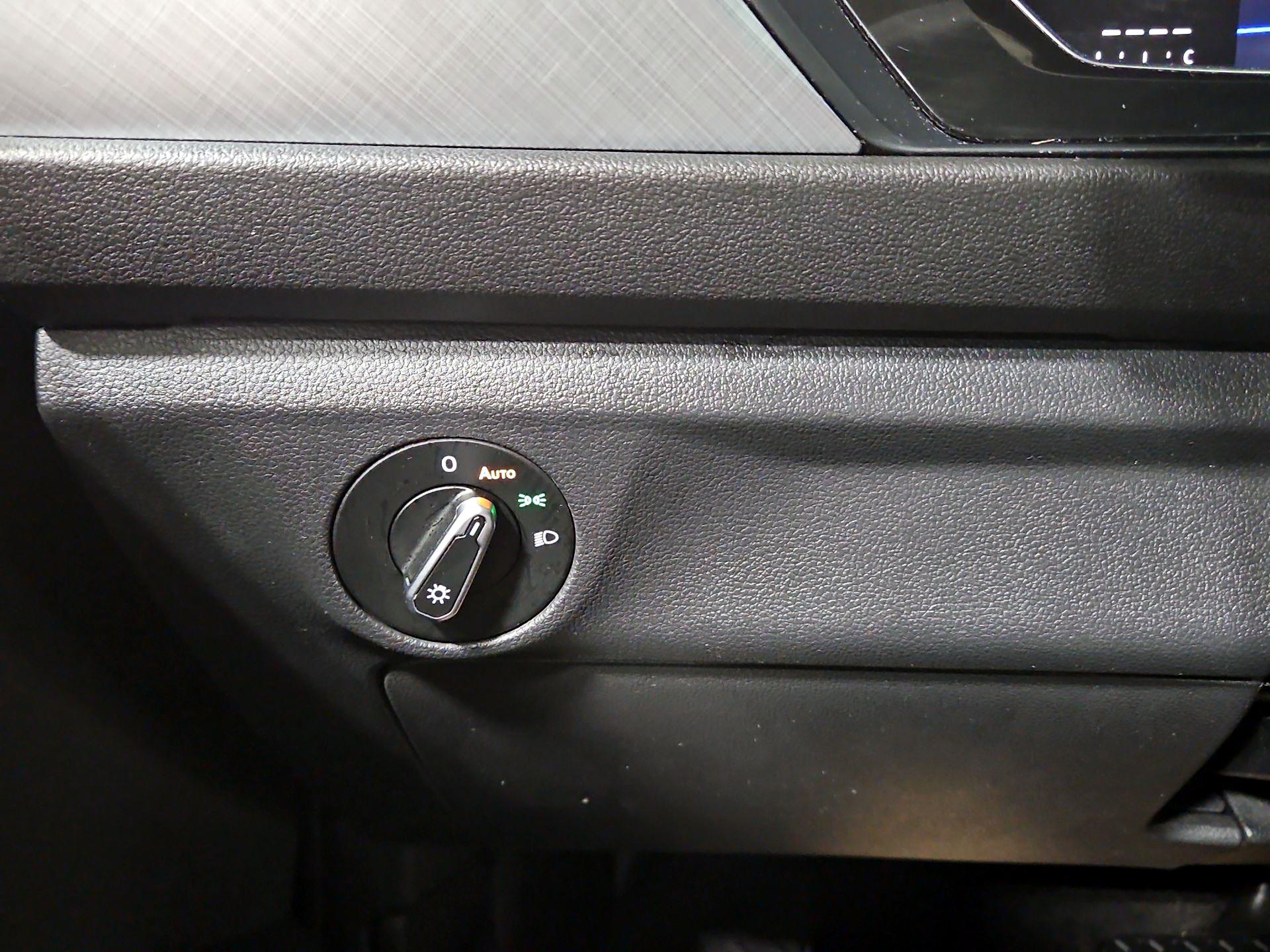 Thumbnail: 2023 Volkswagen Jetta - 13