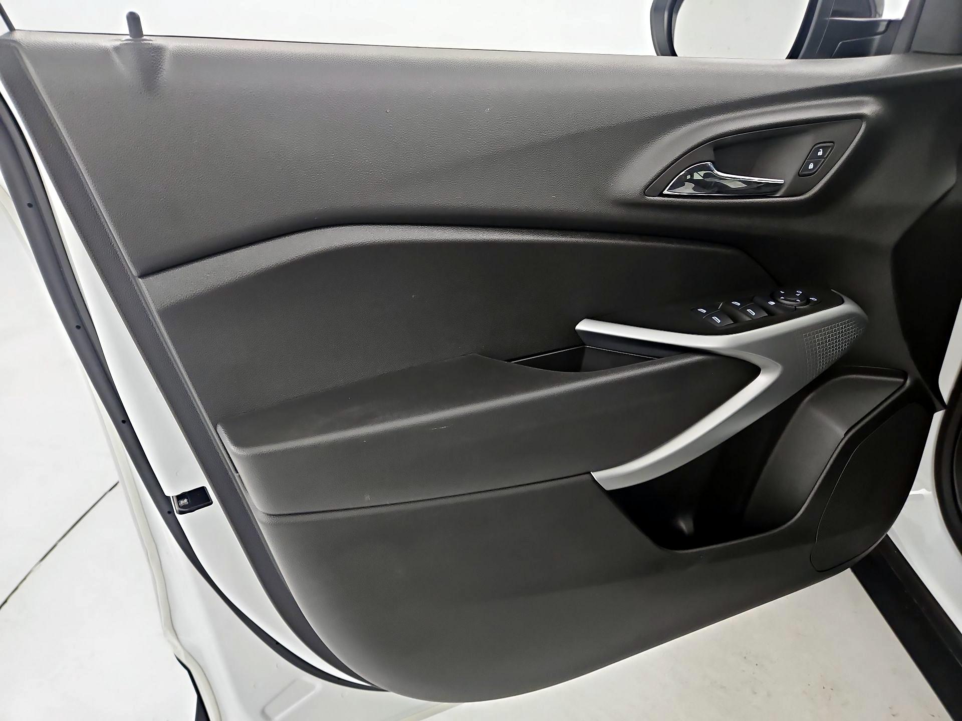 Thumbnail: 2024 Chevrolet Trax - 12