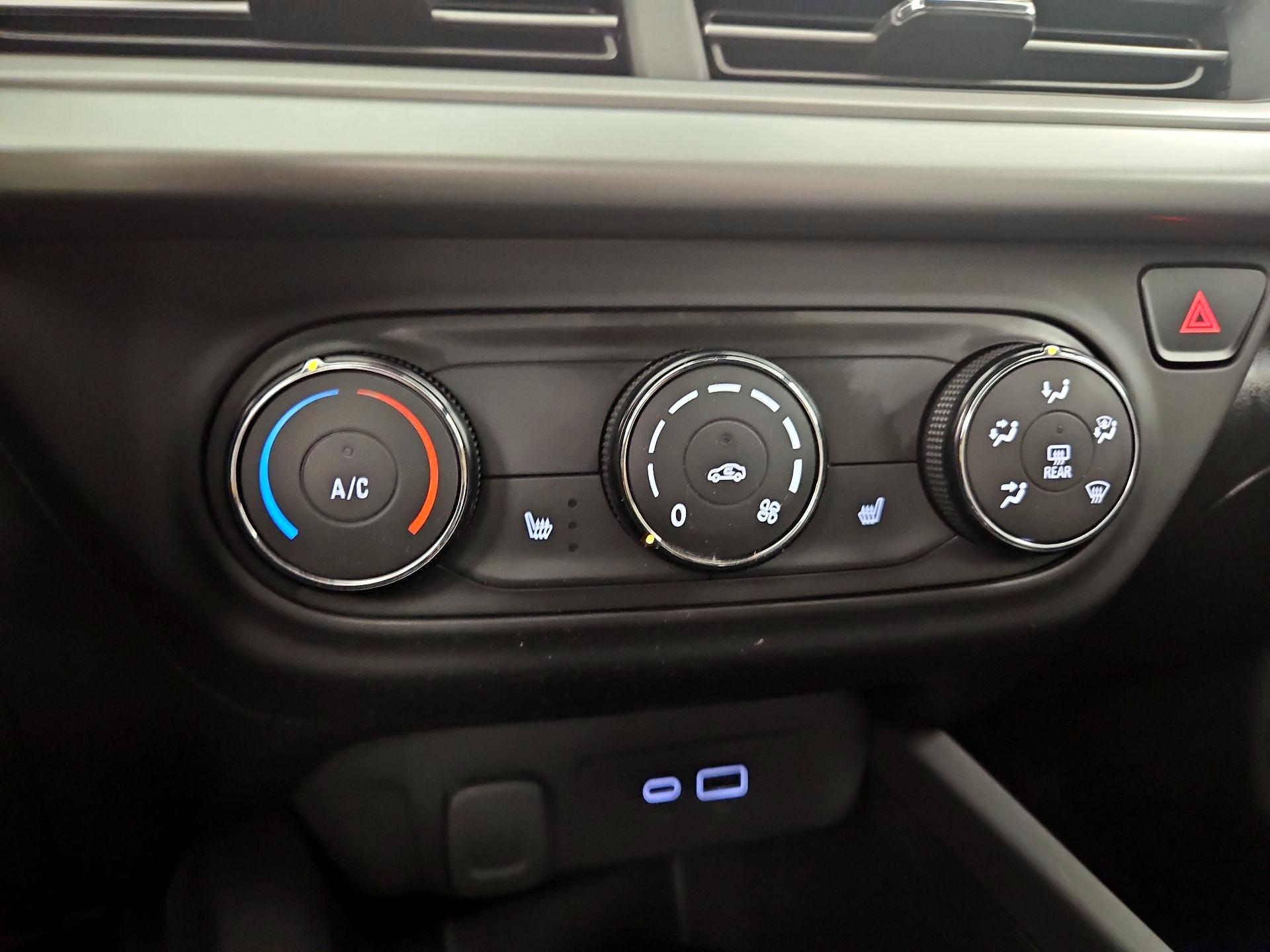 Thumbnail: 2024 Chevrolet Trax - 16