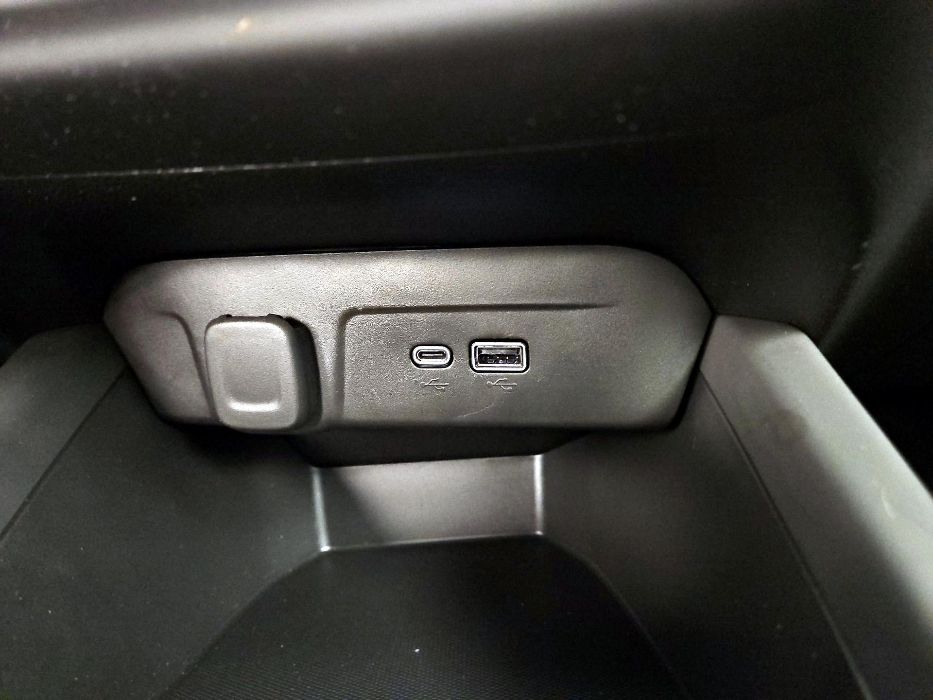 Thumbnail: 2024 Chevrolet Trax - 18