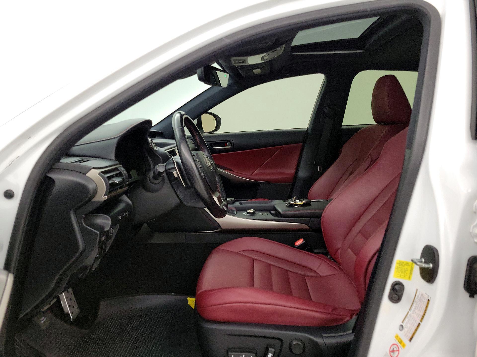 Thumbnail: 2017 Lexus IS - 11