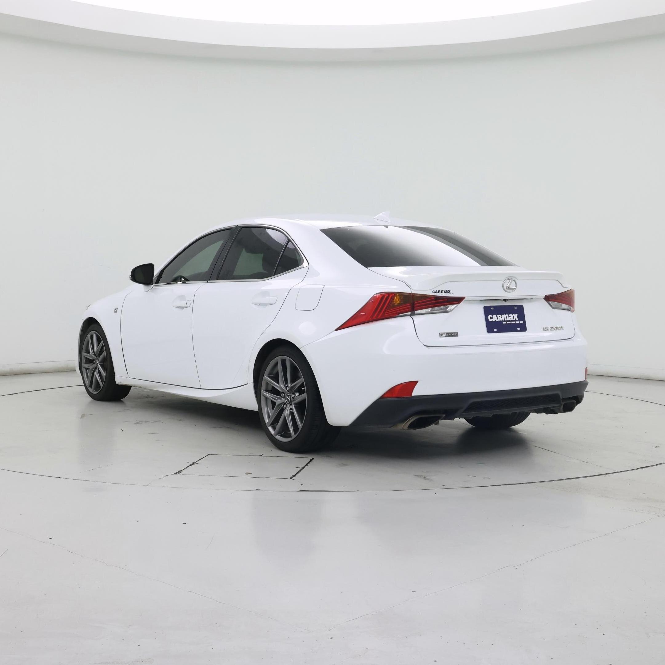 Thumbnail: 2017 Lexus IS - 2