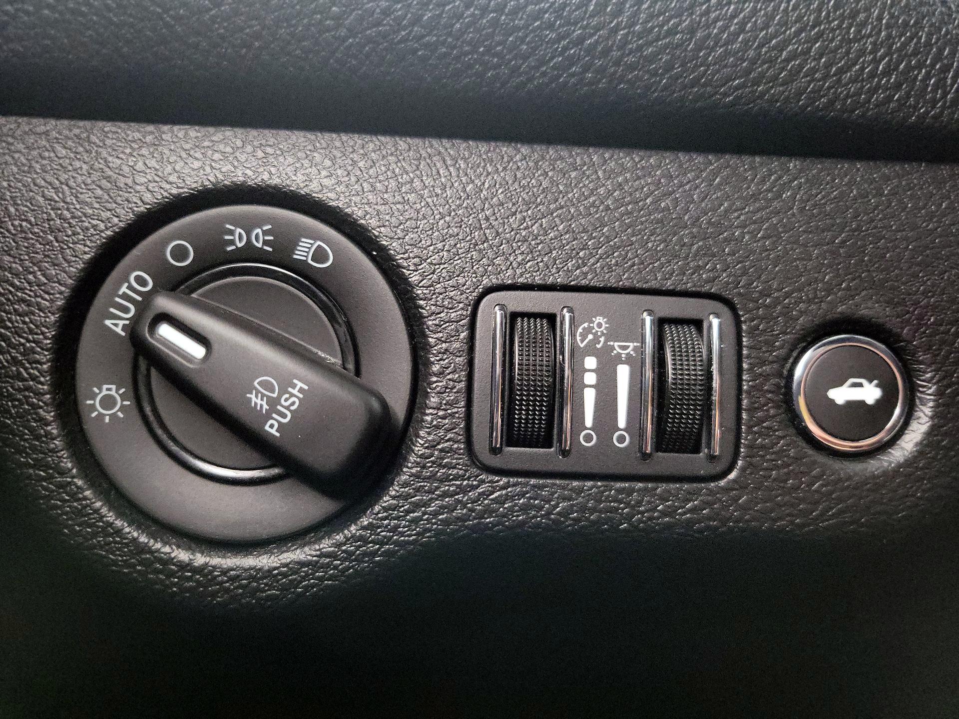 Thumbnail: 2019 Dodge Challenger - 13