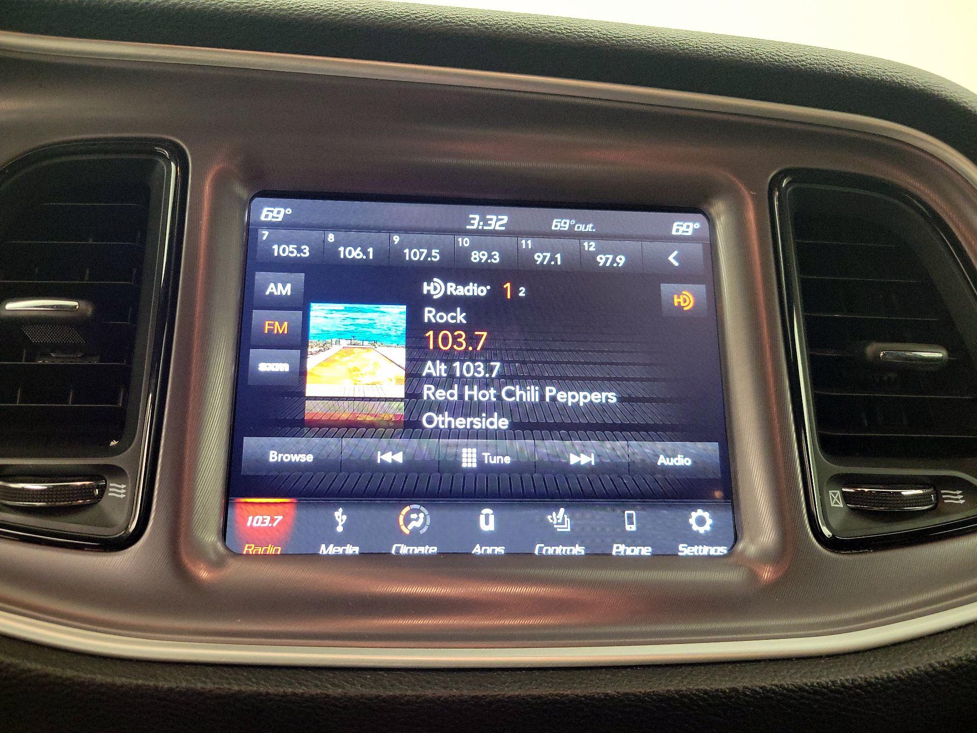 Thumbnail: 2019 Dodge Challenger - 15