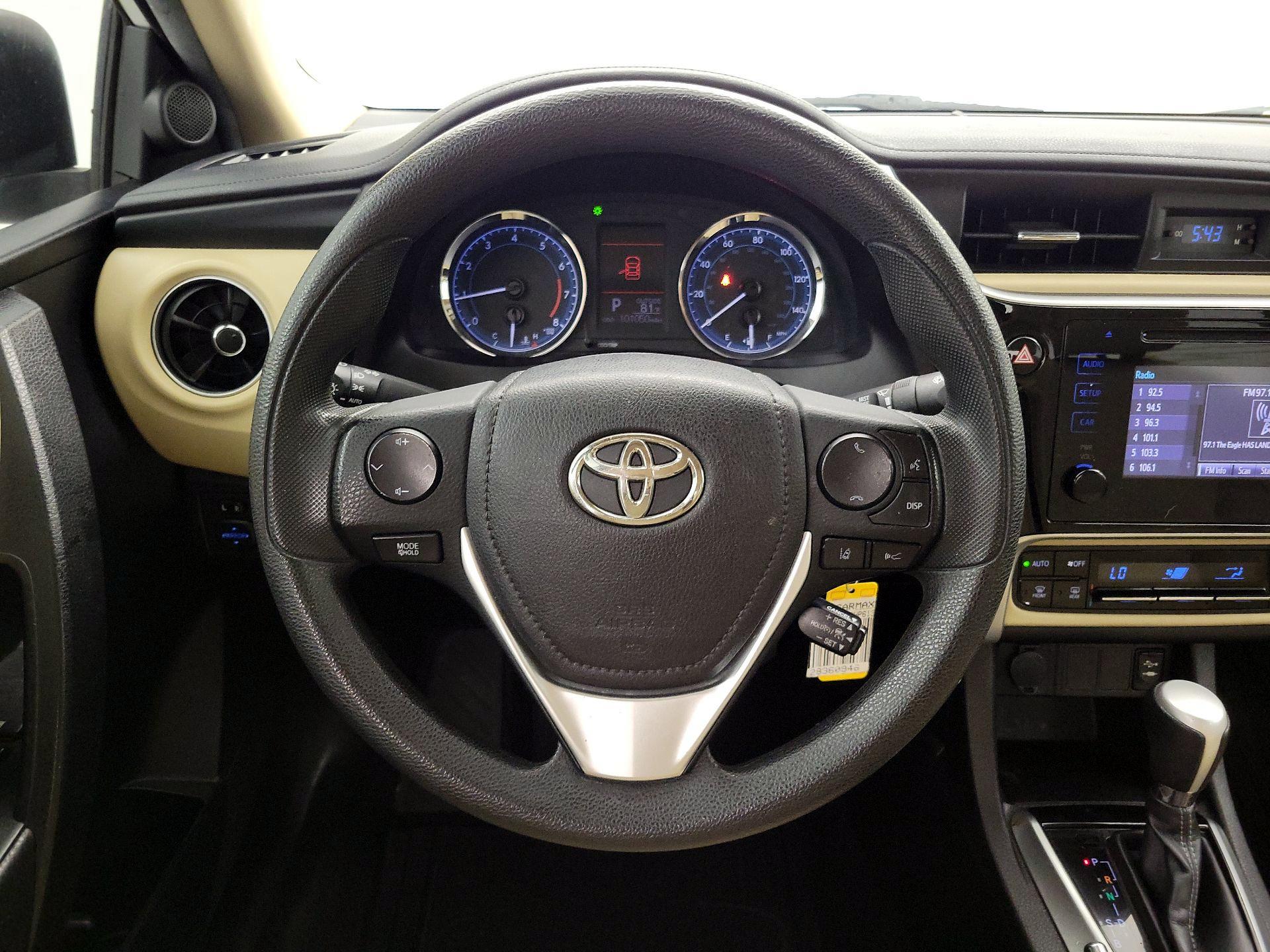 Thumbnail: 2017 Toyota Corolla - 10