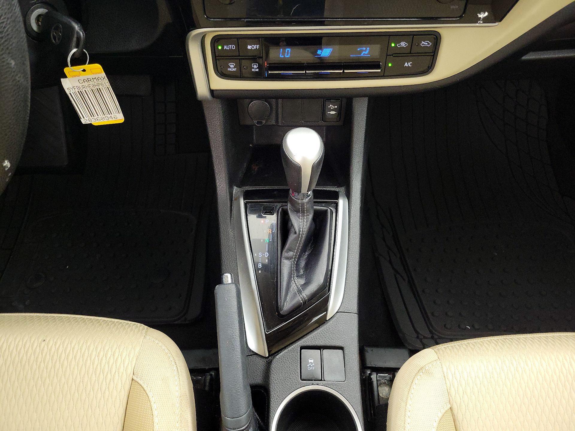 Thumbnail: 2017 Toyota Corolla - 17