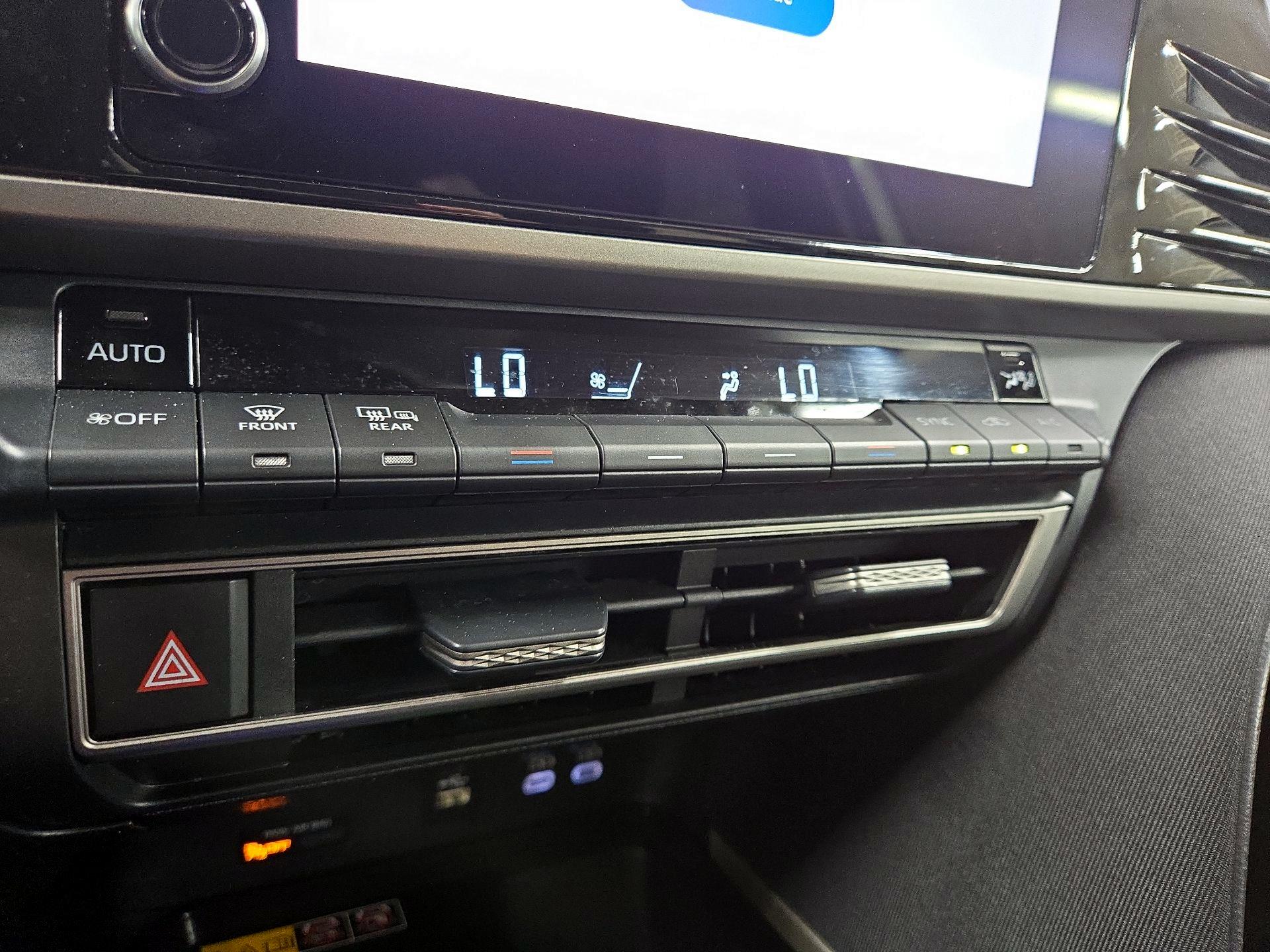 Thumbnail: 2025 Toyota Camry - 15