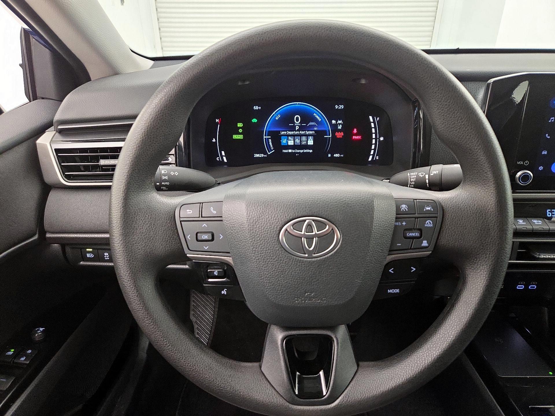 Thumbnail: 2025 Toyota Camry - 10