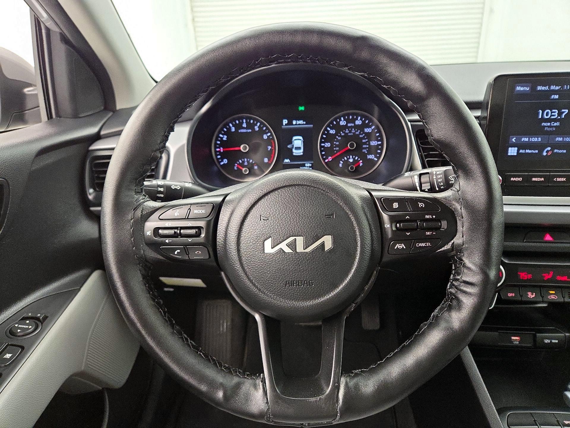 Thumbnail: 2023 Kia Rio - 10