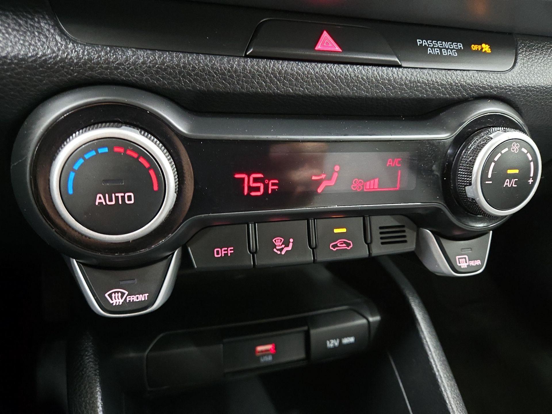 Thumbnail: 2023 Kia Rio - 15