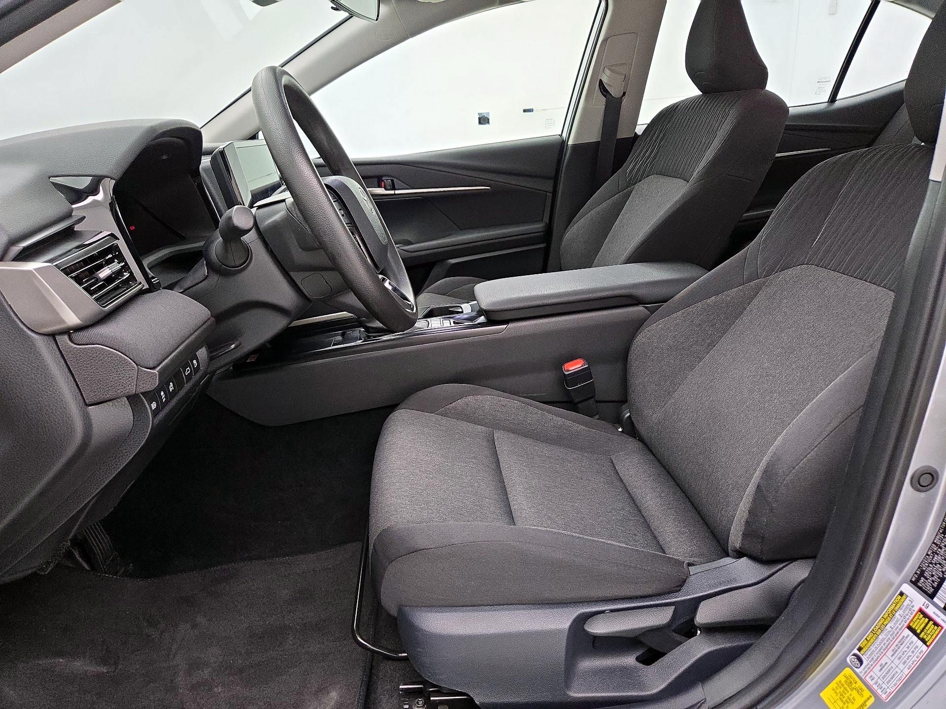 Thumbnail: 2025 Toyota Camry - 11