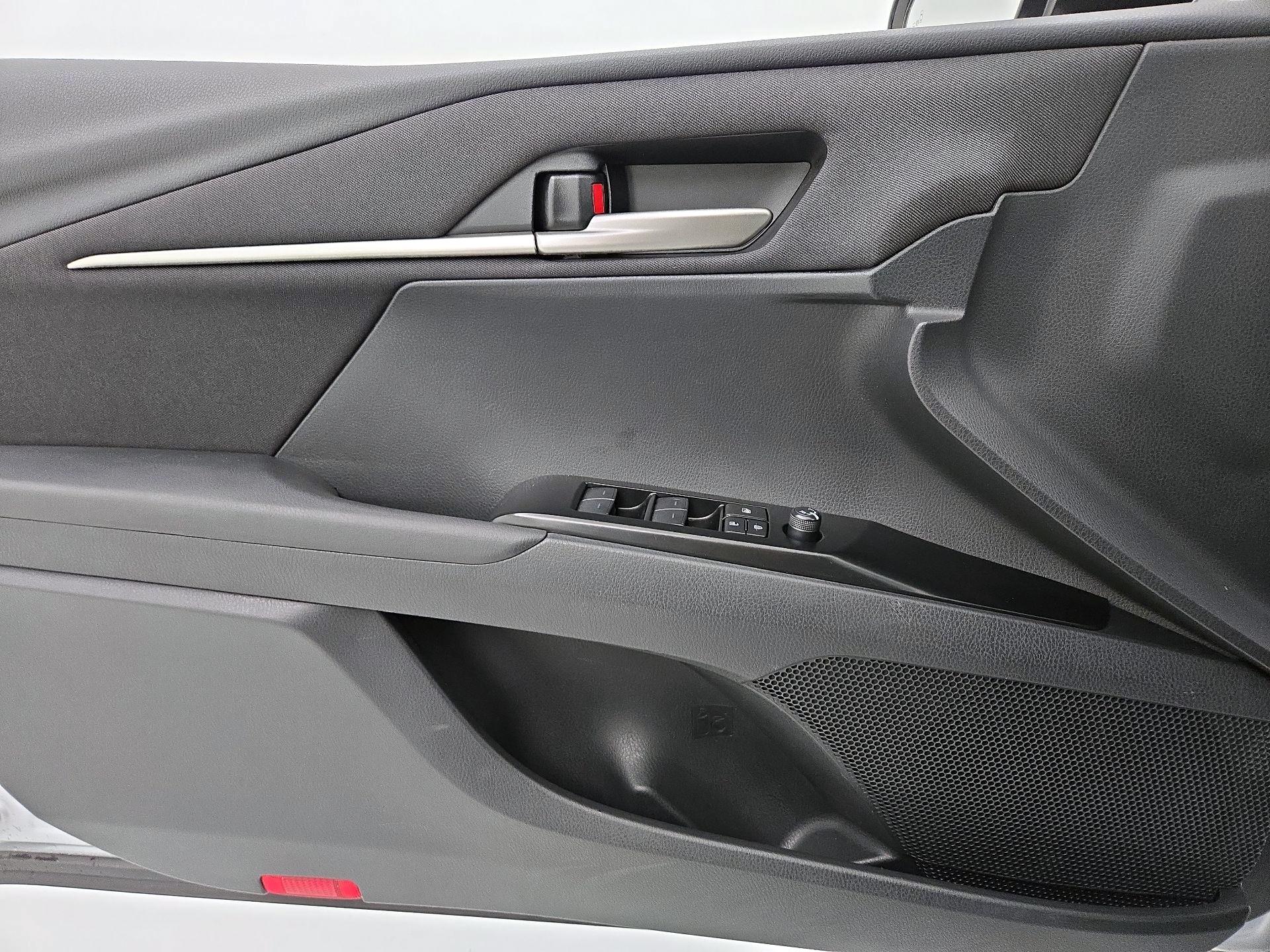 Thumbnail: 2025 Toyota Camry - 12