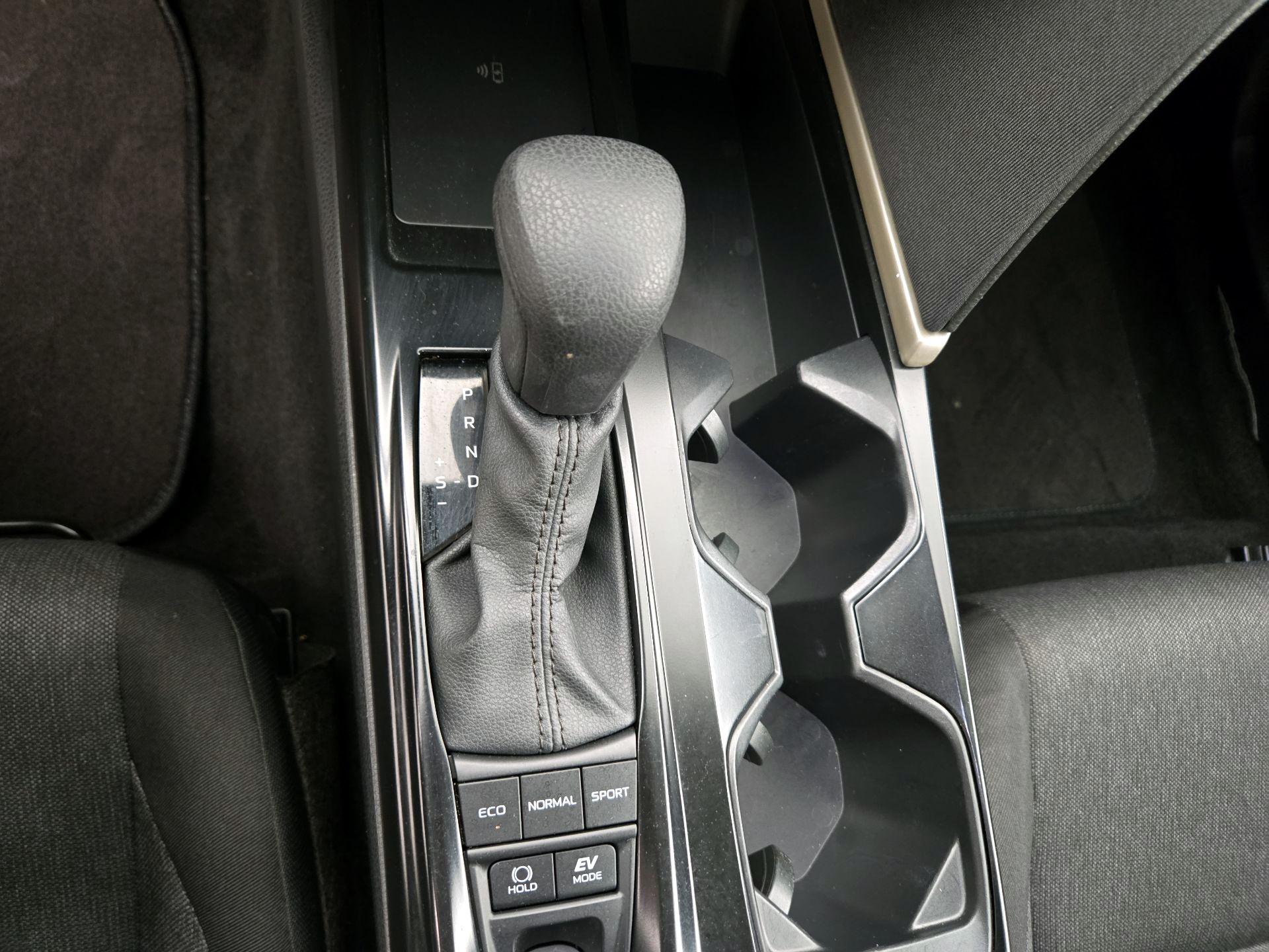 Thumbnail: 2025 Toyota Camry - 17