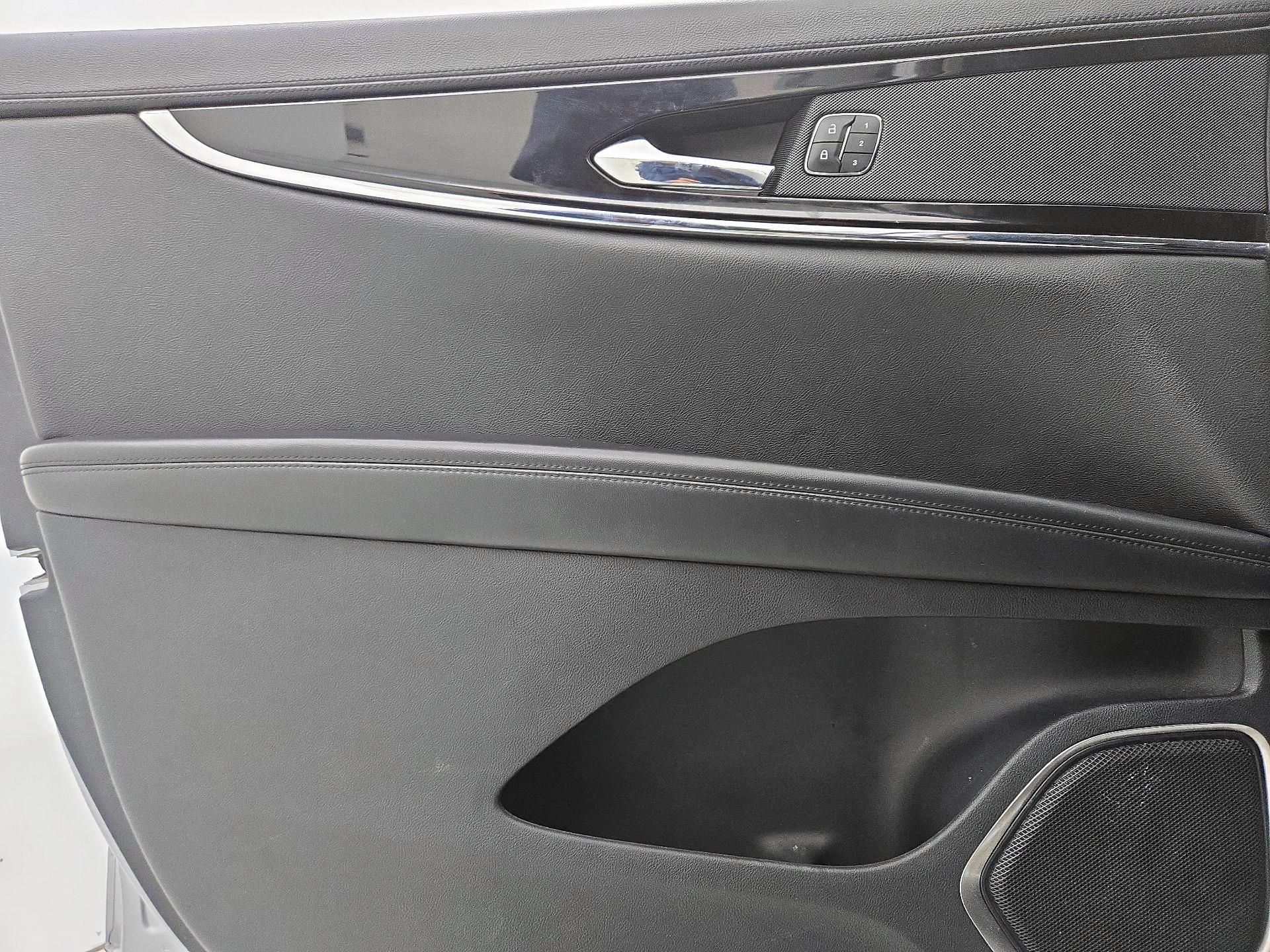 Thumbnail: 2022 Lincoln Nautilus - 12