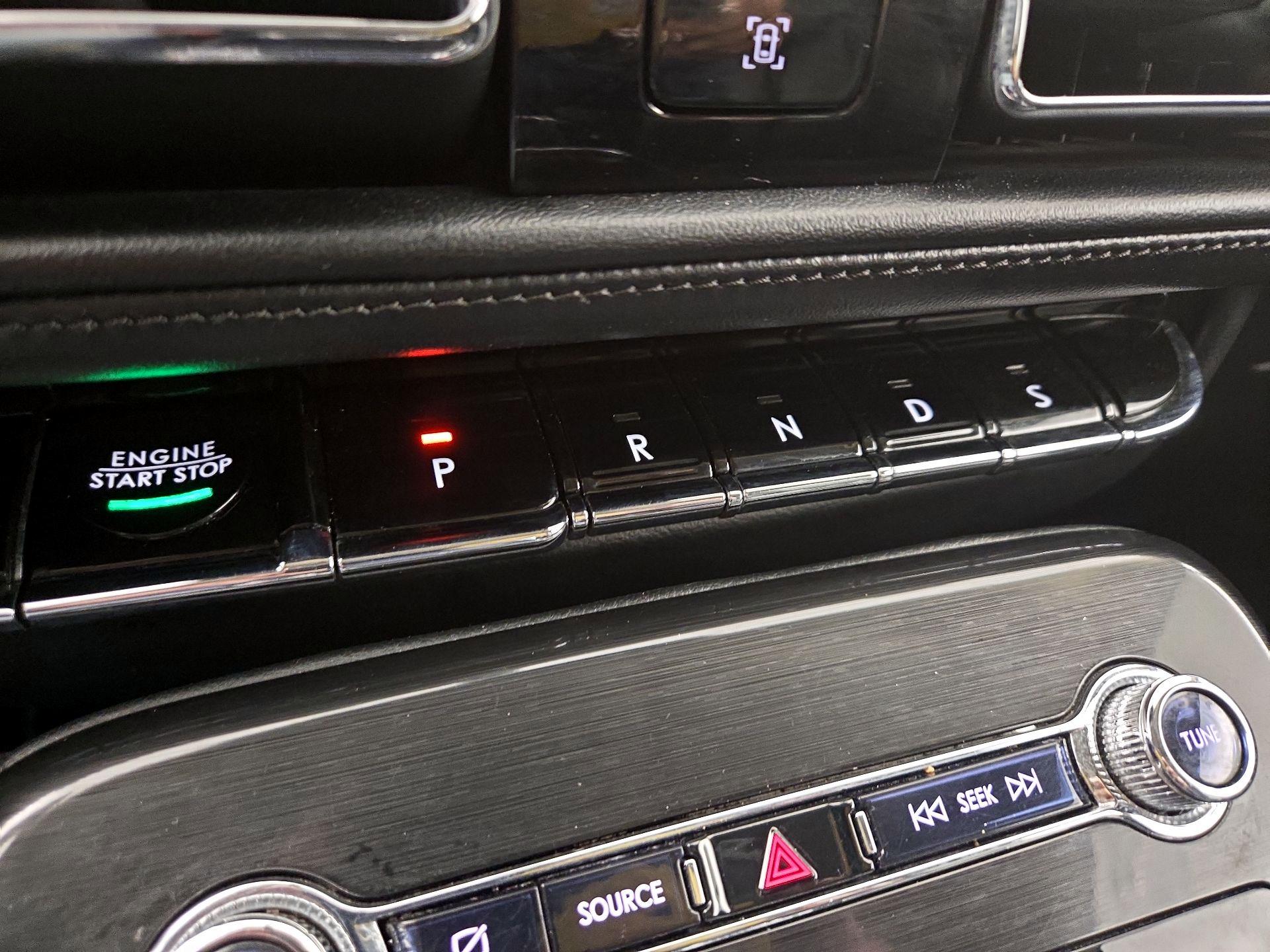 Thumbnail: 2022 Lincoln Nautilus - 18