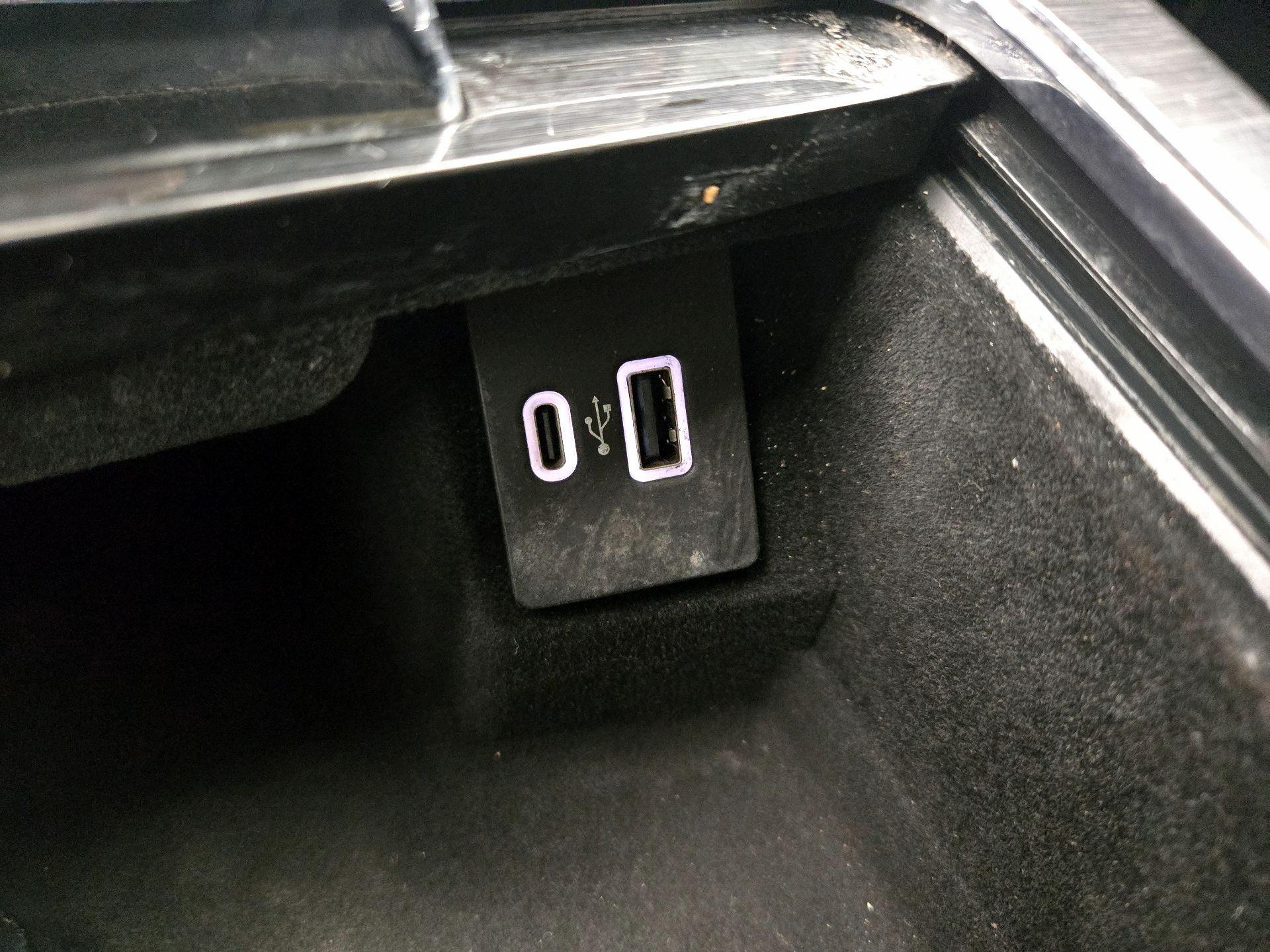 Thumbnail: 2022 Lincoln Nautilus - 19