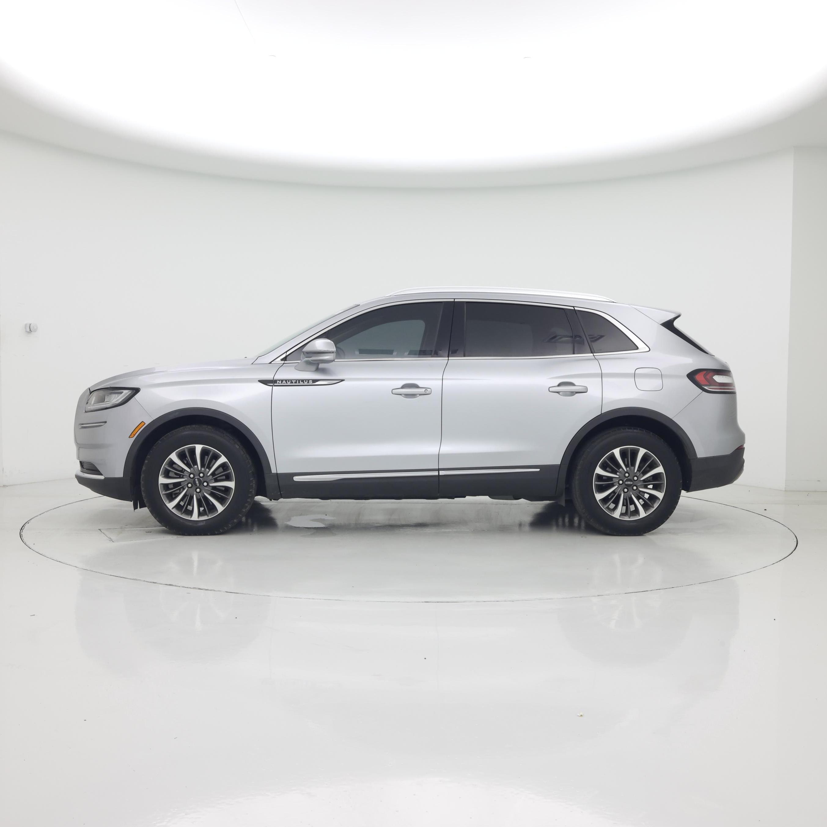 Thumbnail: 2022 Lincoln Nautilus - 3