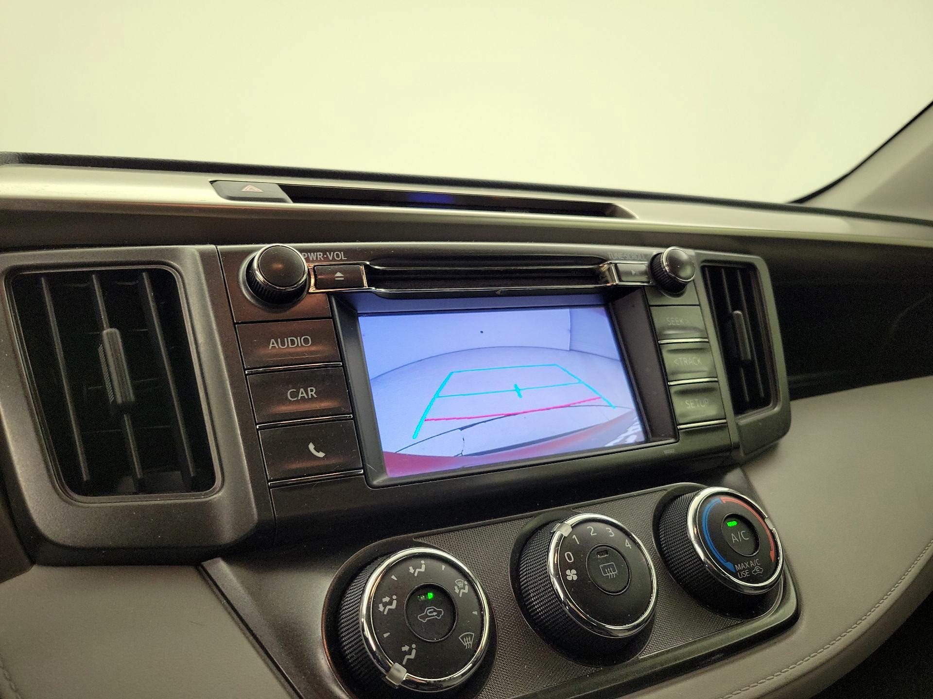 Thumbnail: 2015 Toyota RAV4 - 14