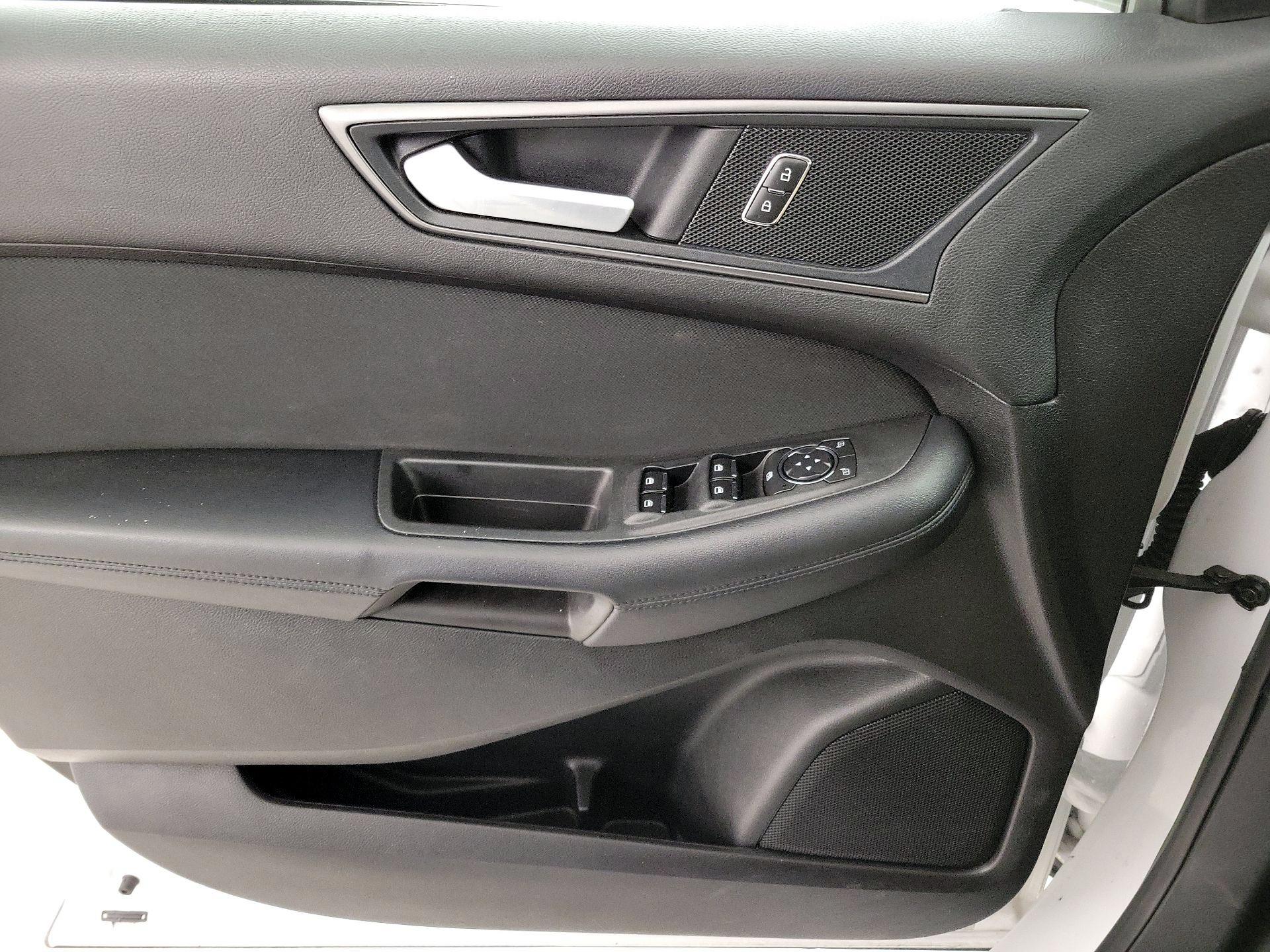 Thumbnail: 2018 Ford Edge - 12