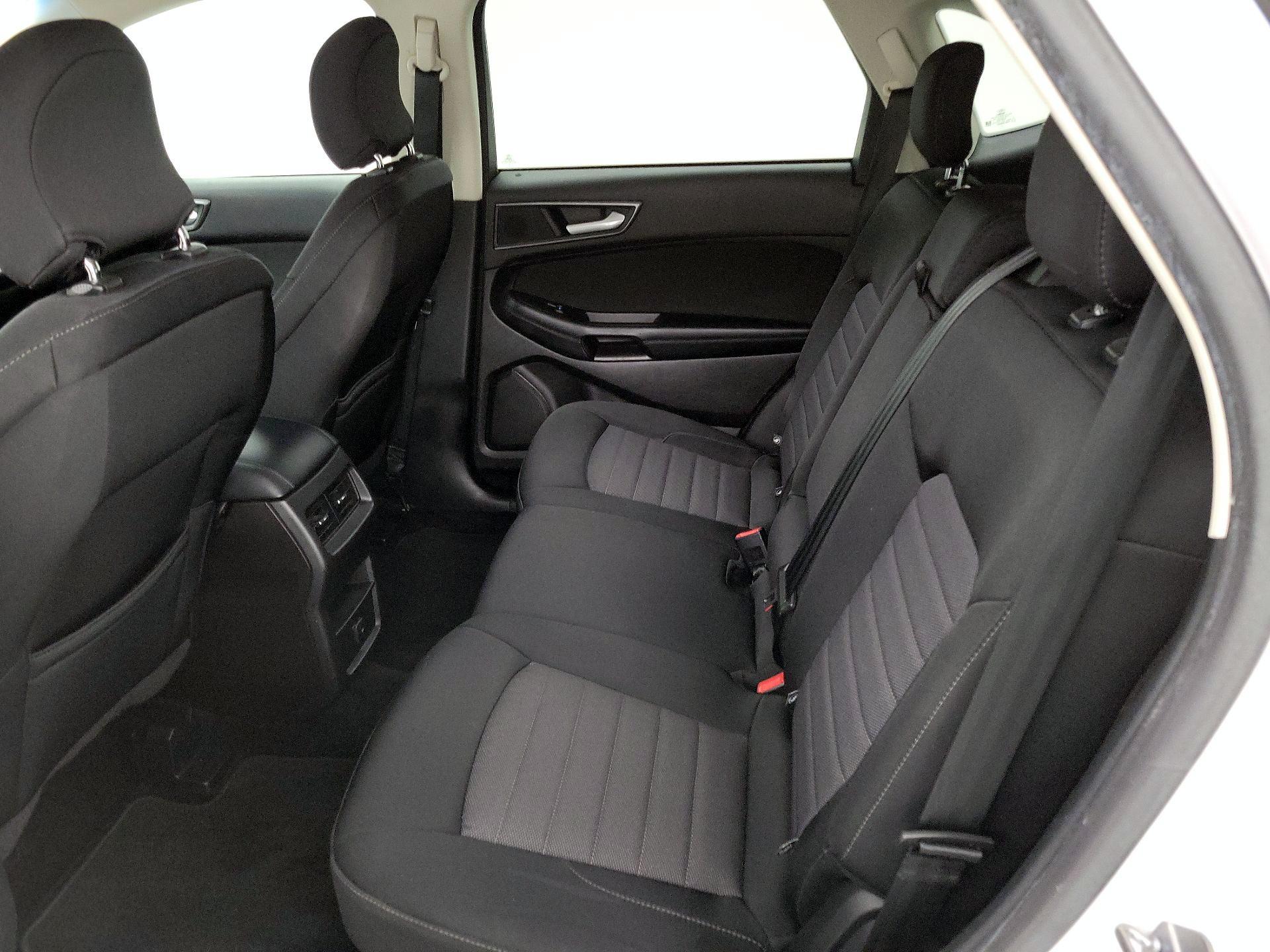 Thumbnail: 2018 Ford Edge - 18