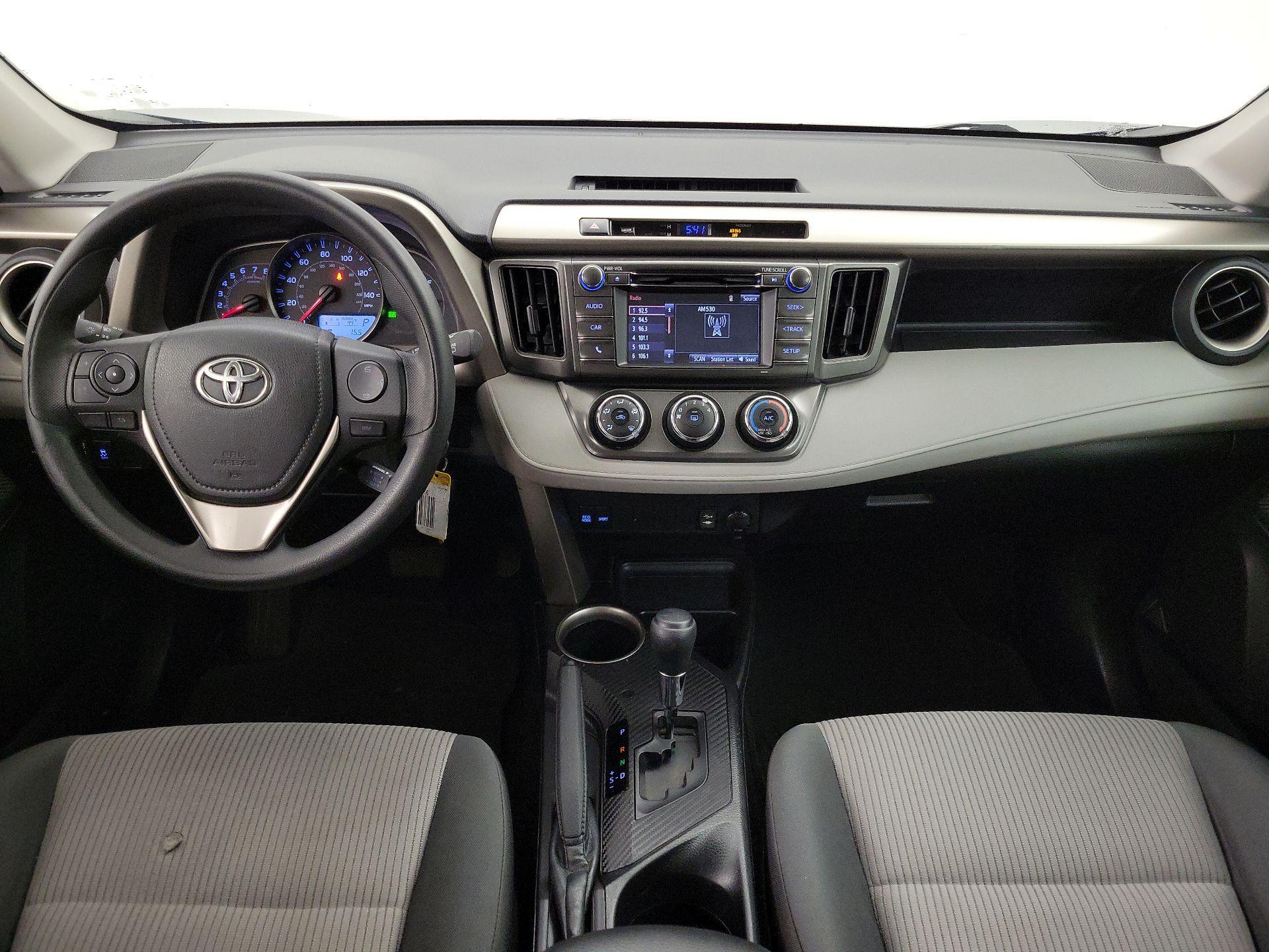 Thumbnail: 2015 Toyota RAV4 - 9