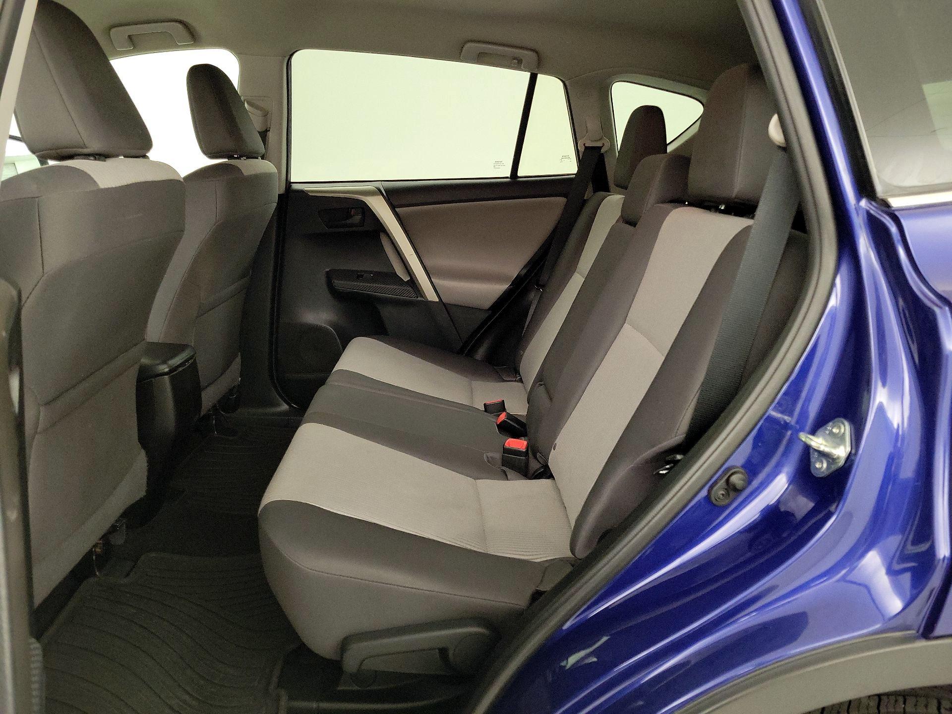 Thumbnail: 2015 Toyota RAV4 - 18