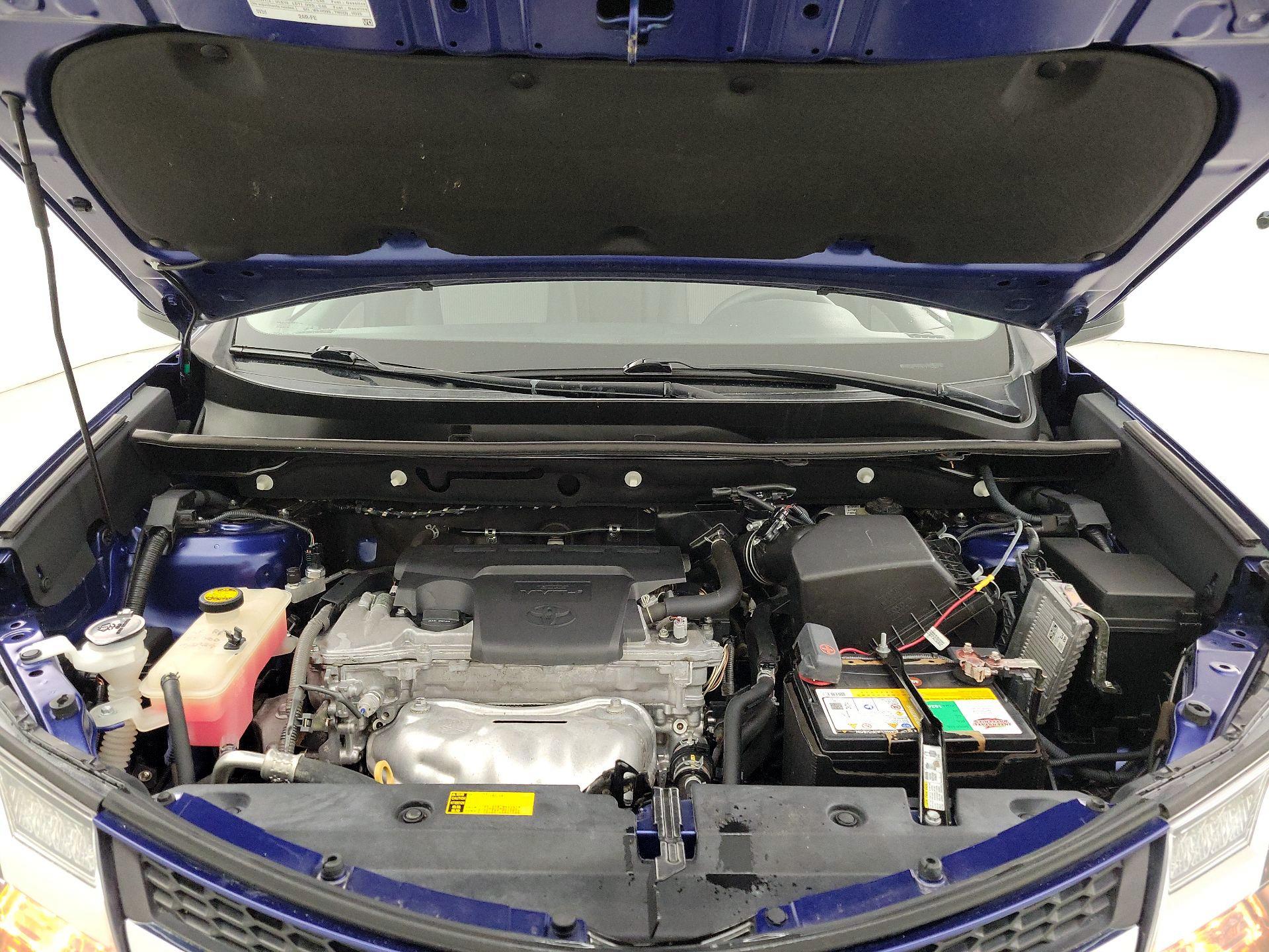 Thumbnail: 2015 Toyota RAV4 - 20