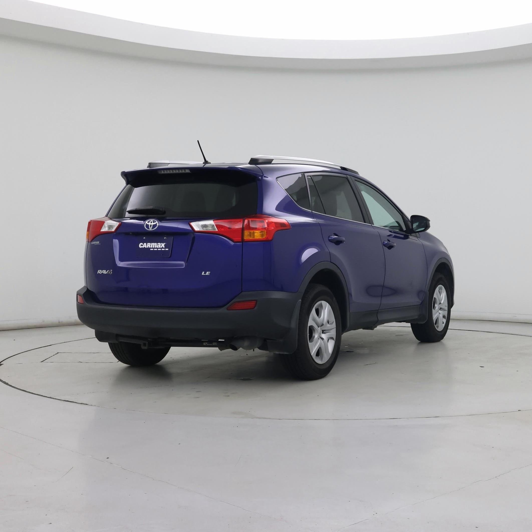 Thumbnail: 2015 Toyota RAV4 - 8