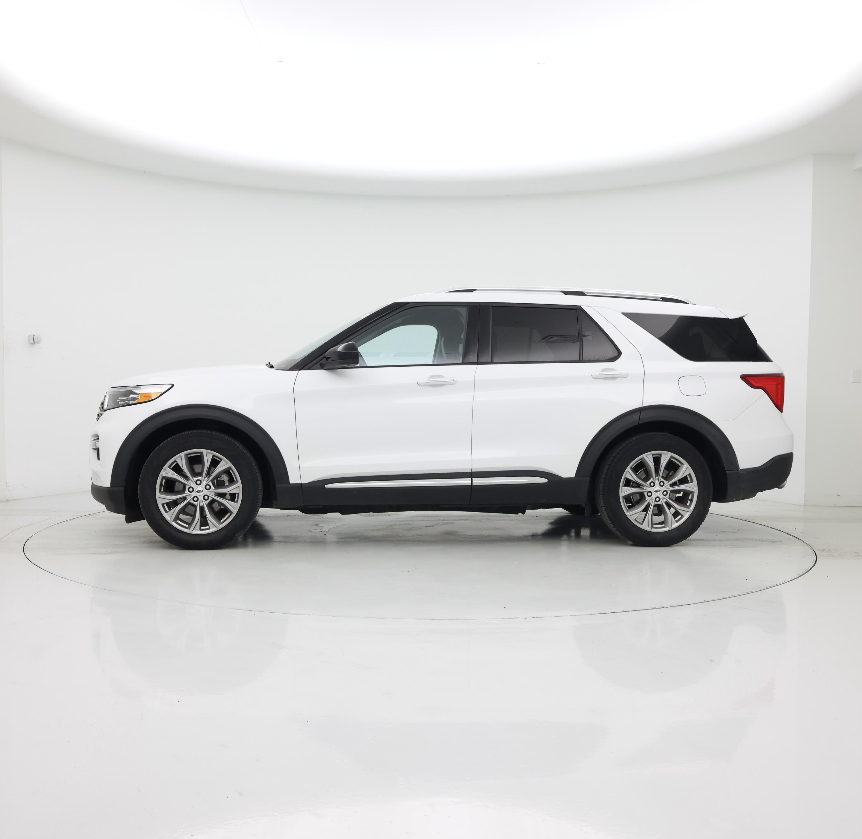 Thumbnail: 2023 Ford Explorer - 3