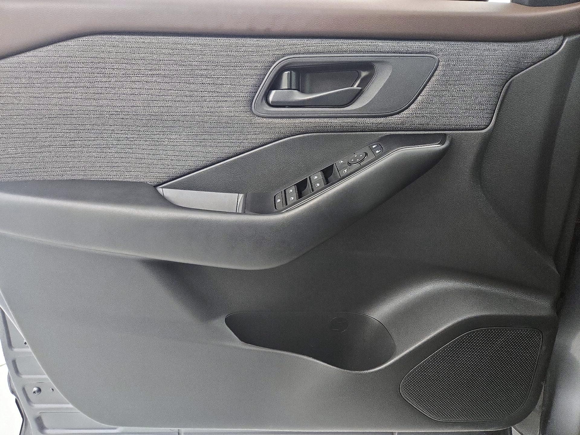 Thumbnail: 2023 Nissan Rogue - 12