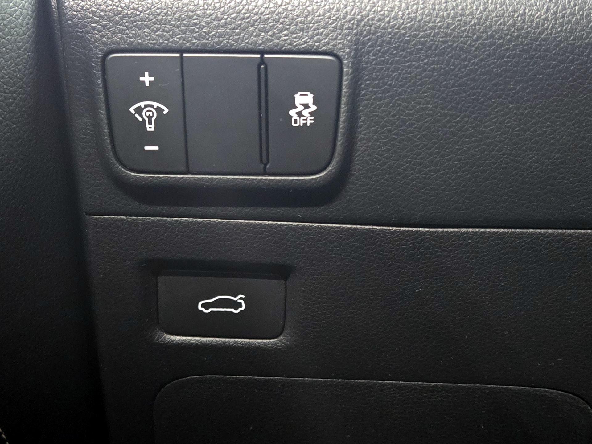 Thumbnail: 2025 Kia K5 - 13