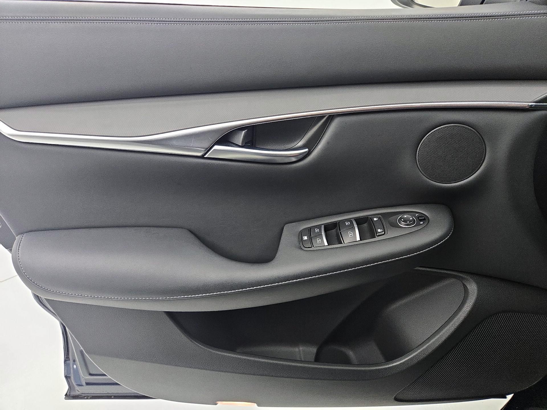 Thumbnail: 2024 INFINITI QX50 - 12