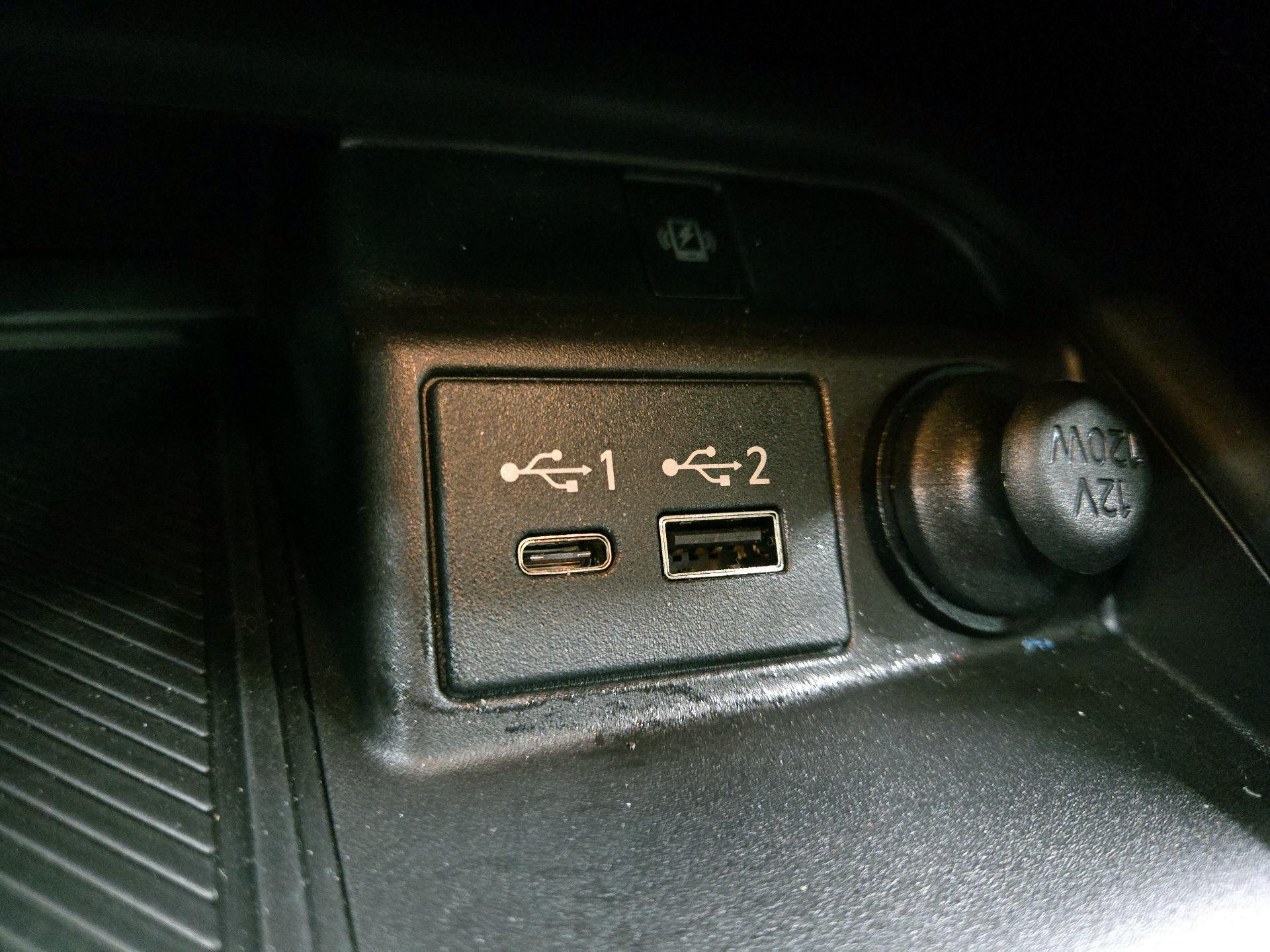 Thumbnail: 2024 INFINITI QX50 - 18